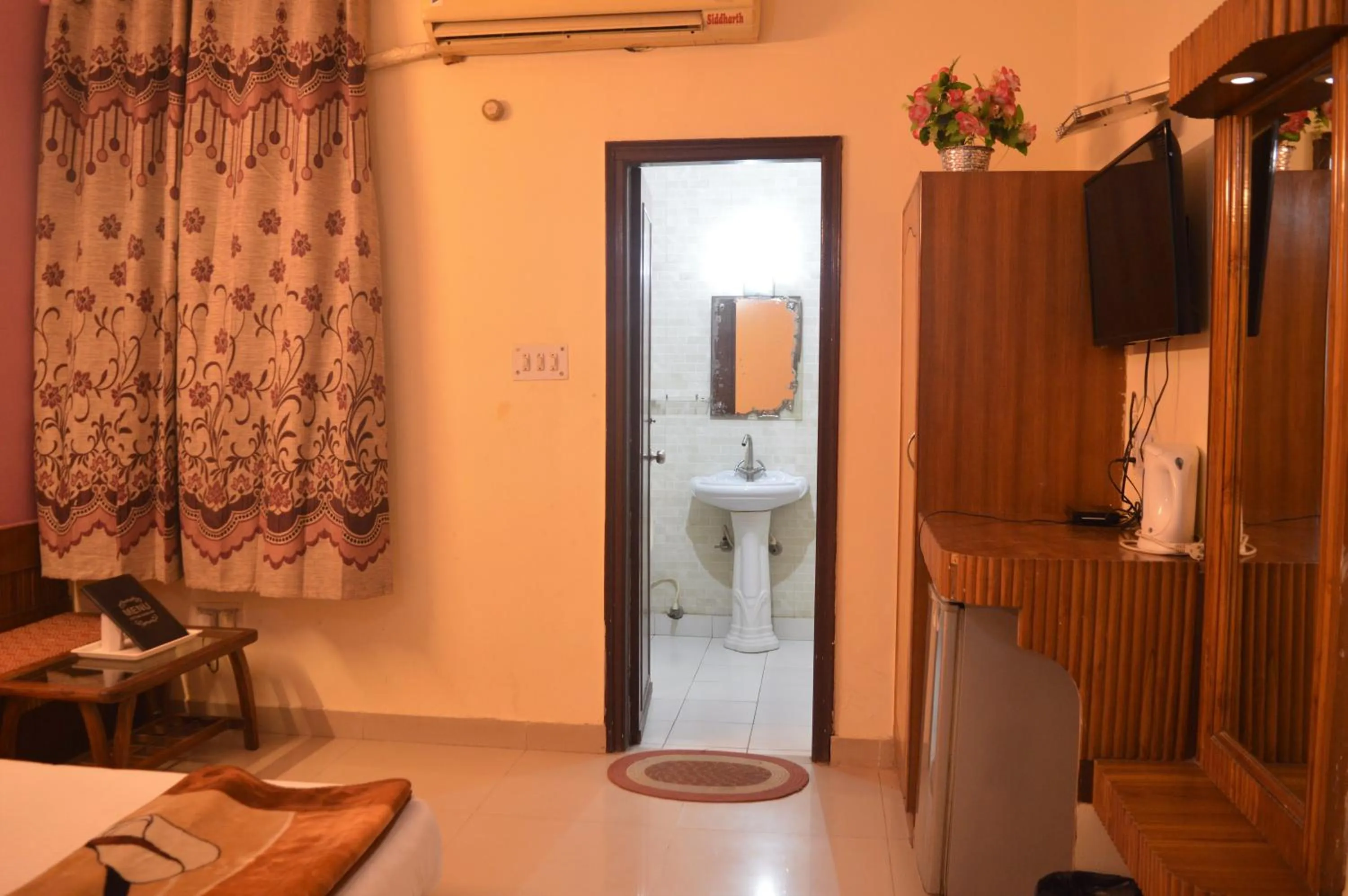 TV and multimedia in Cottage Ganga Inn