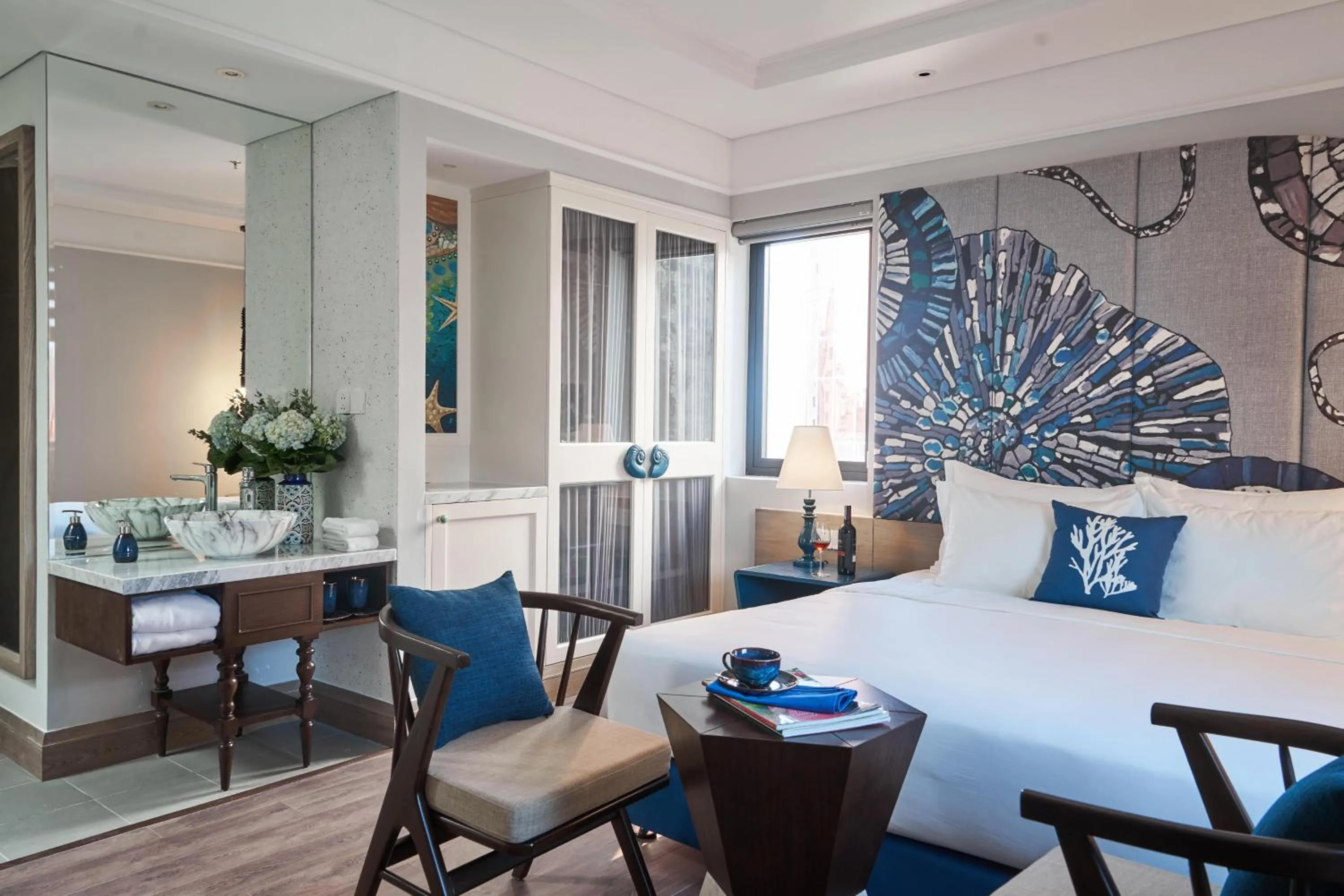 Bedroom, Bed in Sofiana My Khe Hotel & Spa - Rooftop Pool Bar - Free Craft Beer and 20 minute Spa per Room