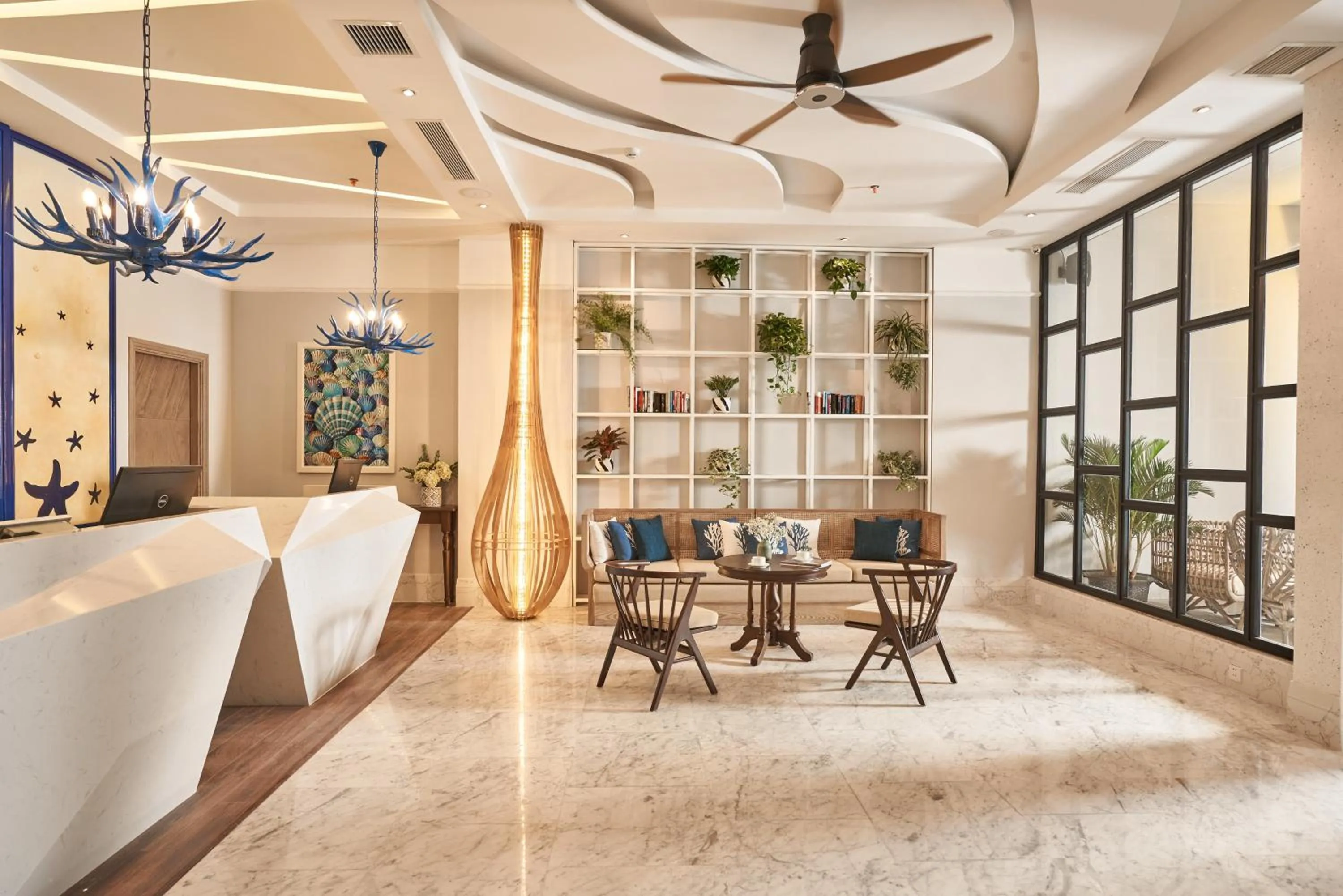 Lobby or reception in Sofiana My Khe Hotel & Spa - Rooftop Pool Bar - Free Craft Beer and 20 minute Spa per Room