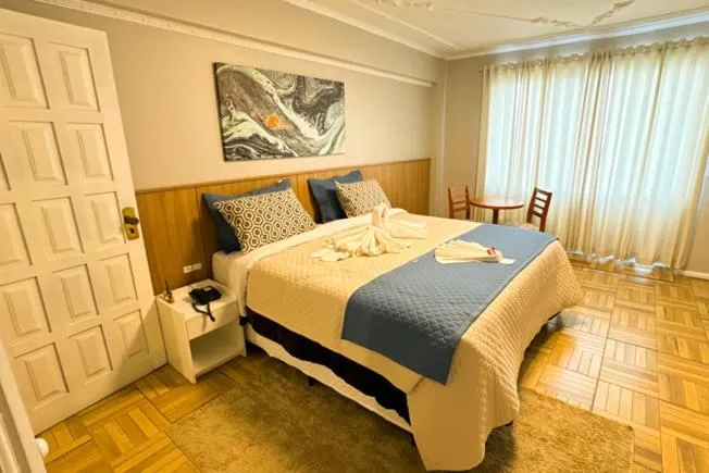 Photo of the whole room, Bed in Fares Turis Hotel