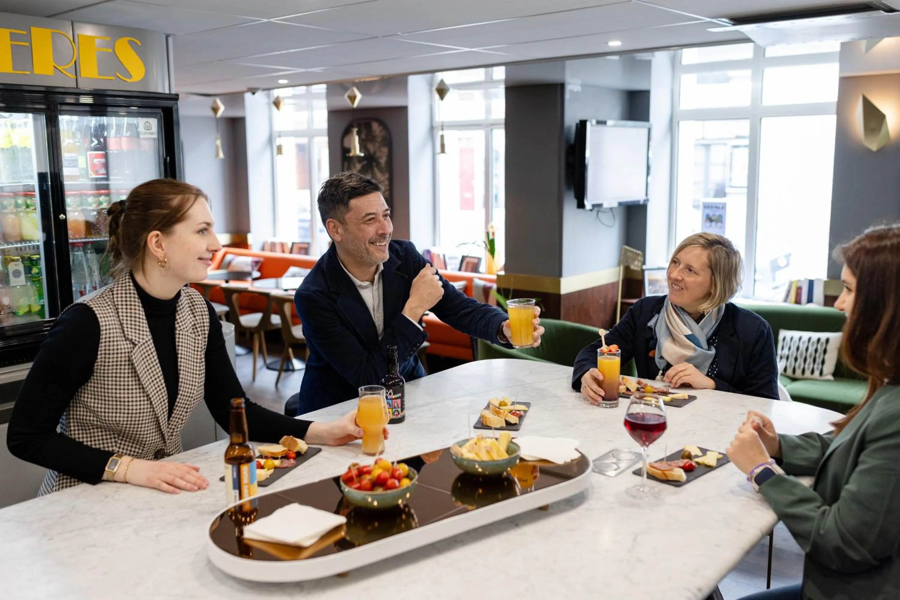 Lounge or bar in Mercure Nancy Centre Place Stanislas