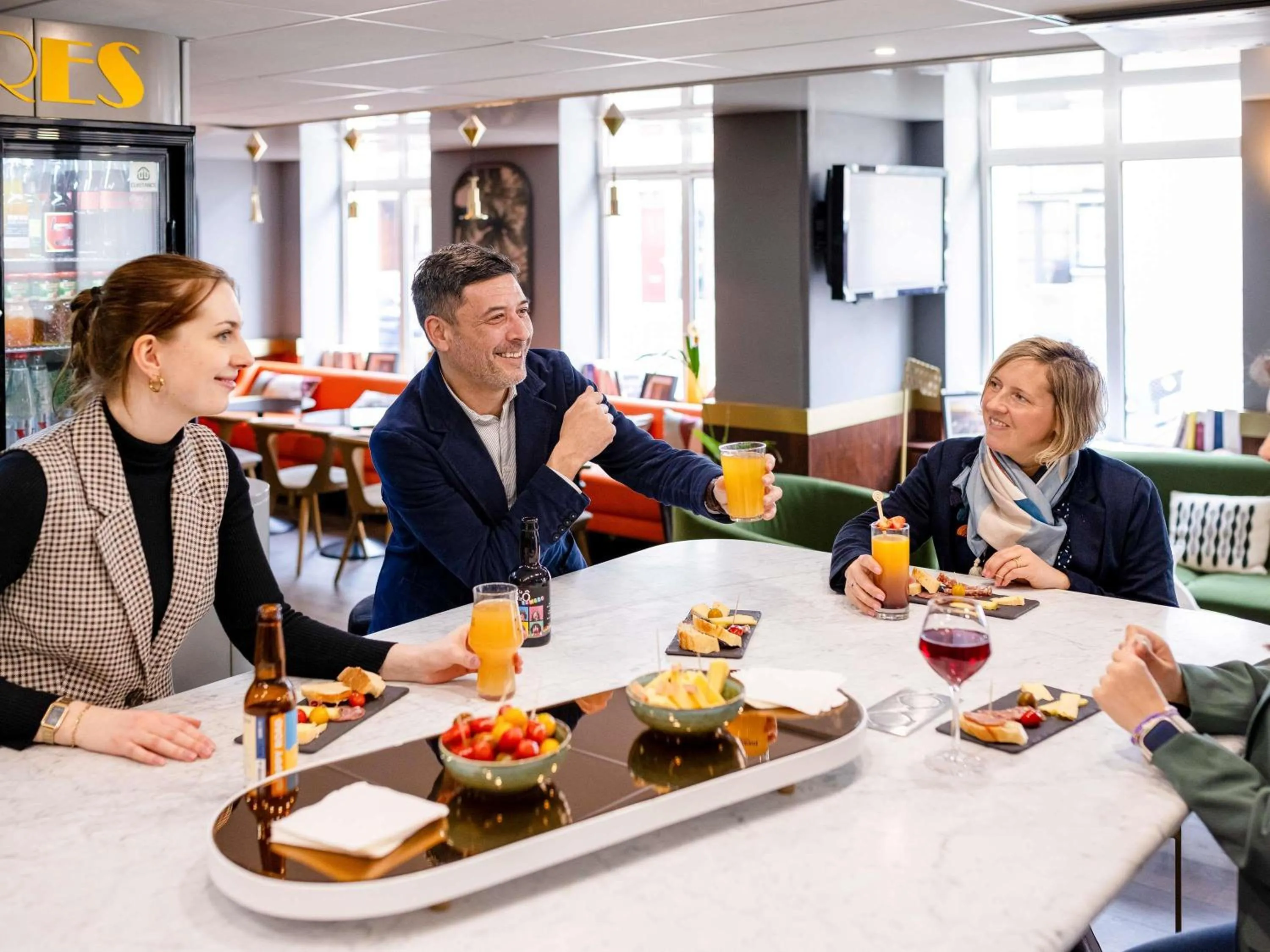 Lounge or bar in Mercure Nancy Centre Place Stanislas