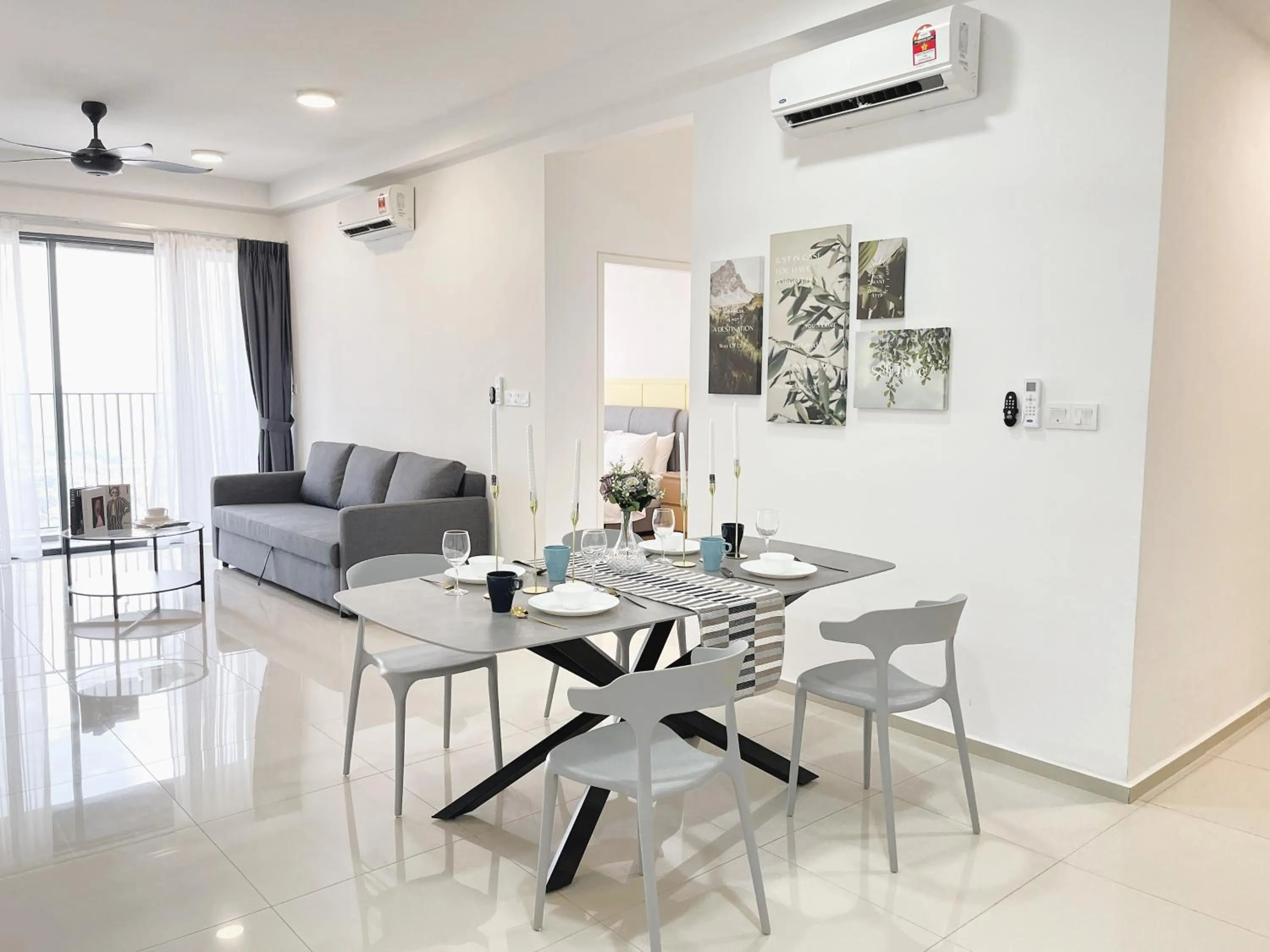 Dining area in EkoCheras Suite by MOKA