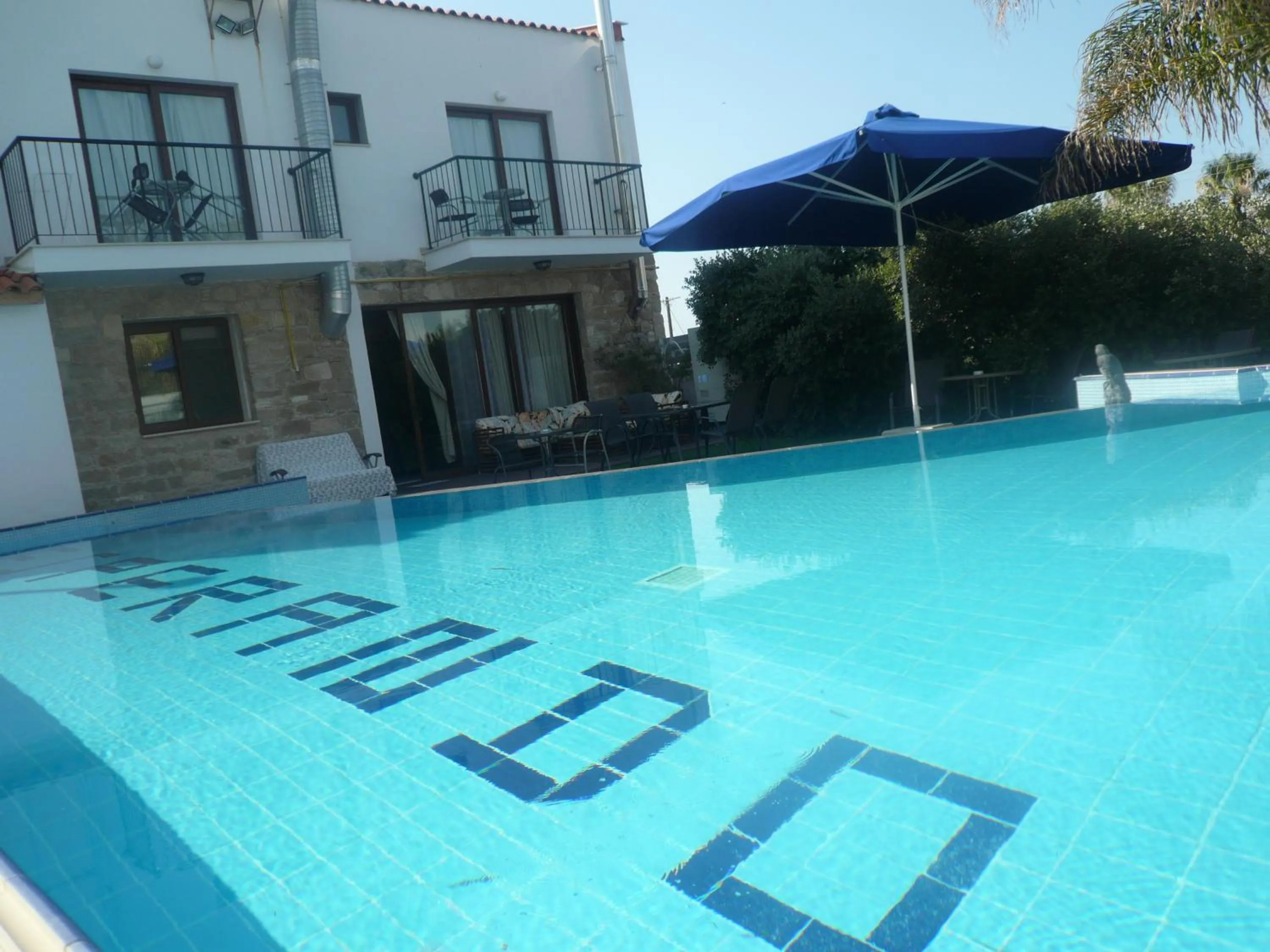 Property building in Esperando