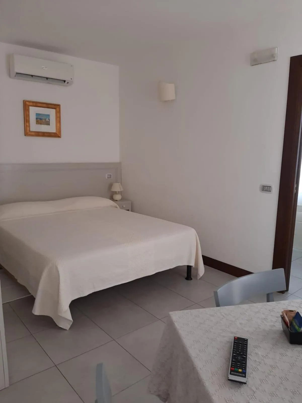 Photo of the whole room, Bed in Albergo Residenziale La Corte