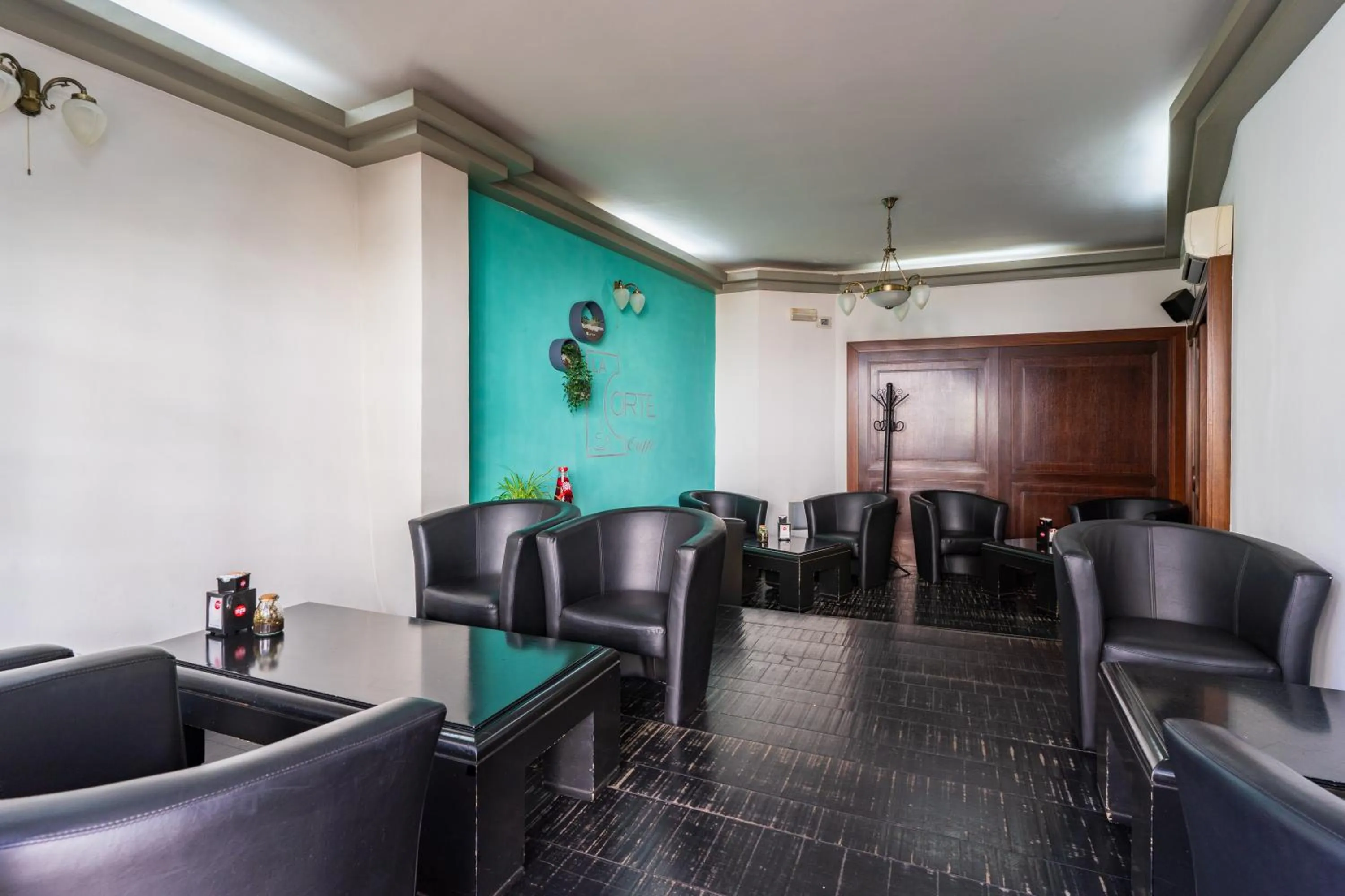 Restaurant/places to eat in Albergo Residenziale La Corte