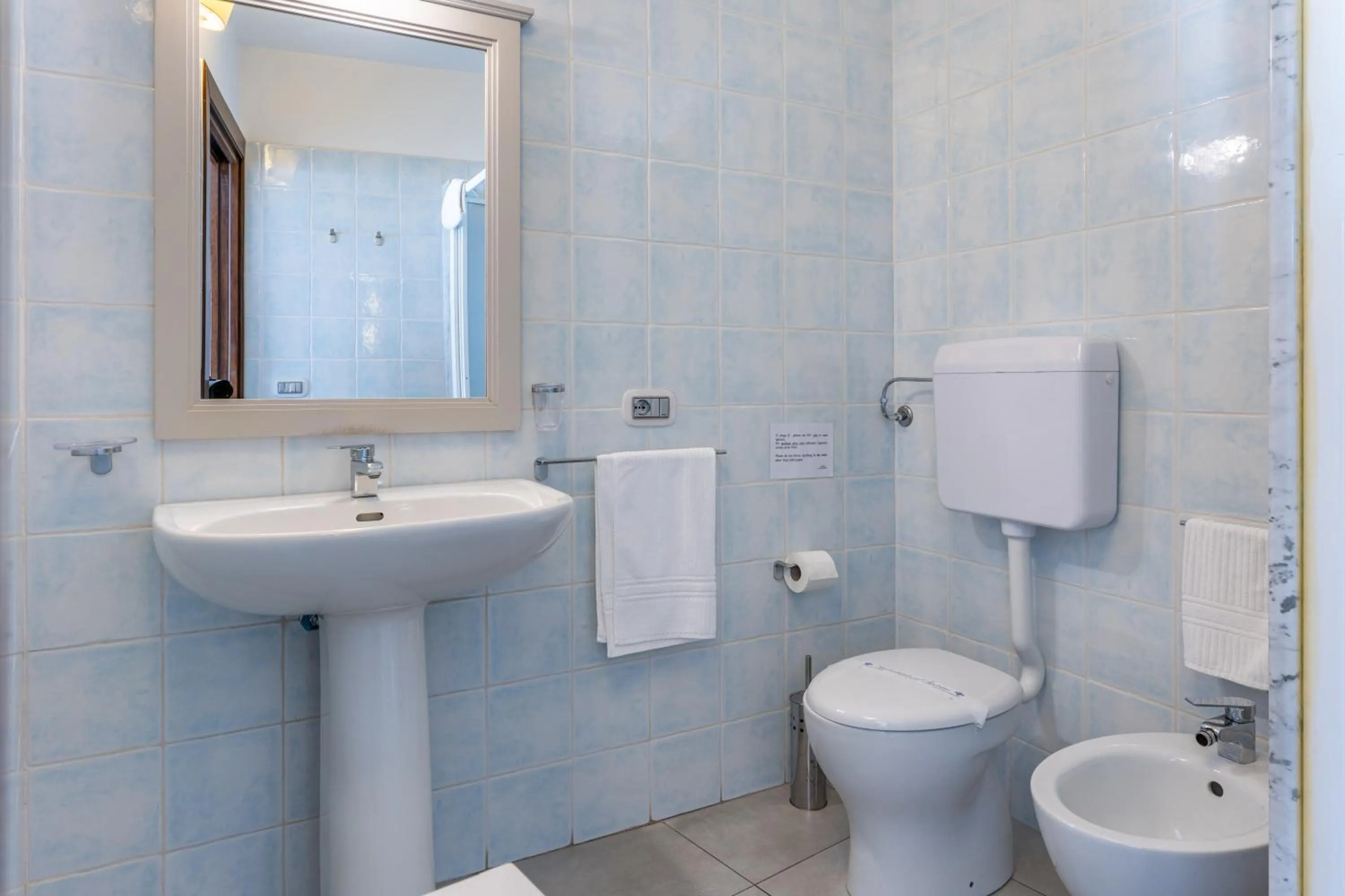 Bathroom in Albergo Residenziale La Corte