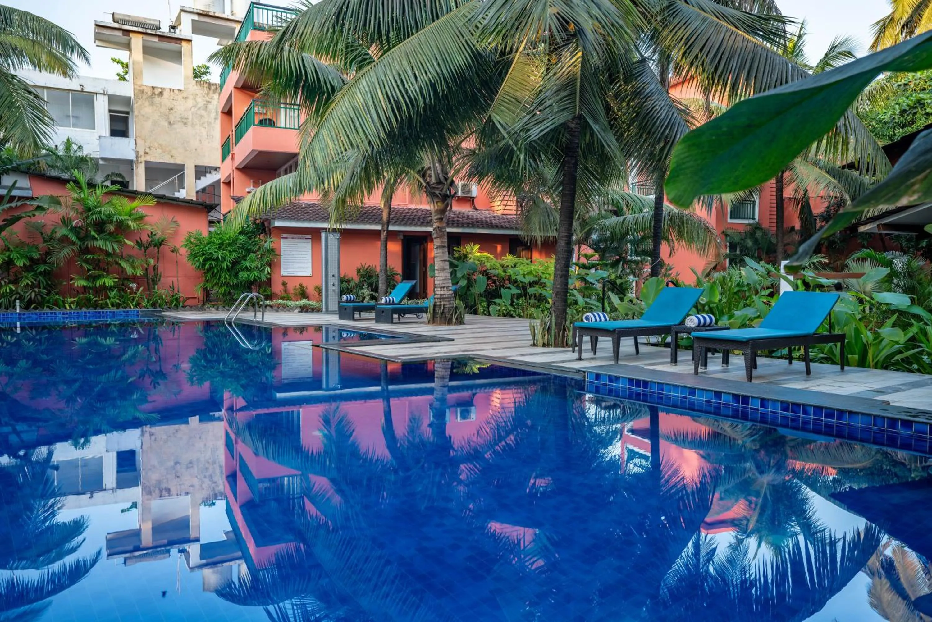Swimming pool in Mandrem Beach Resort, a member of Radisson Individuals Retreat
