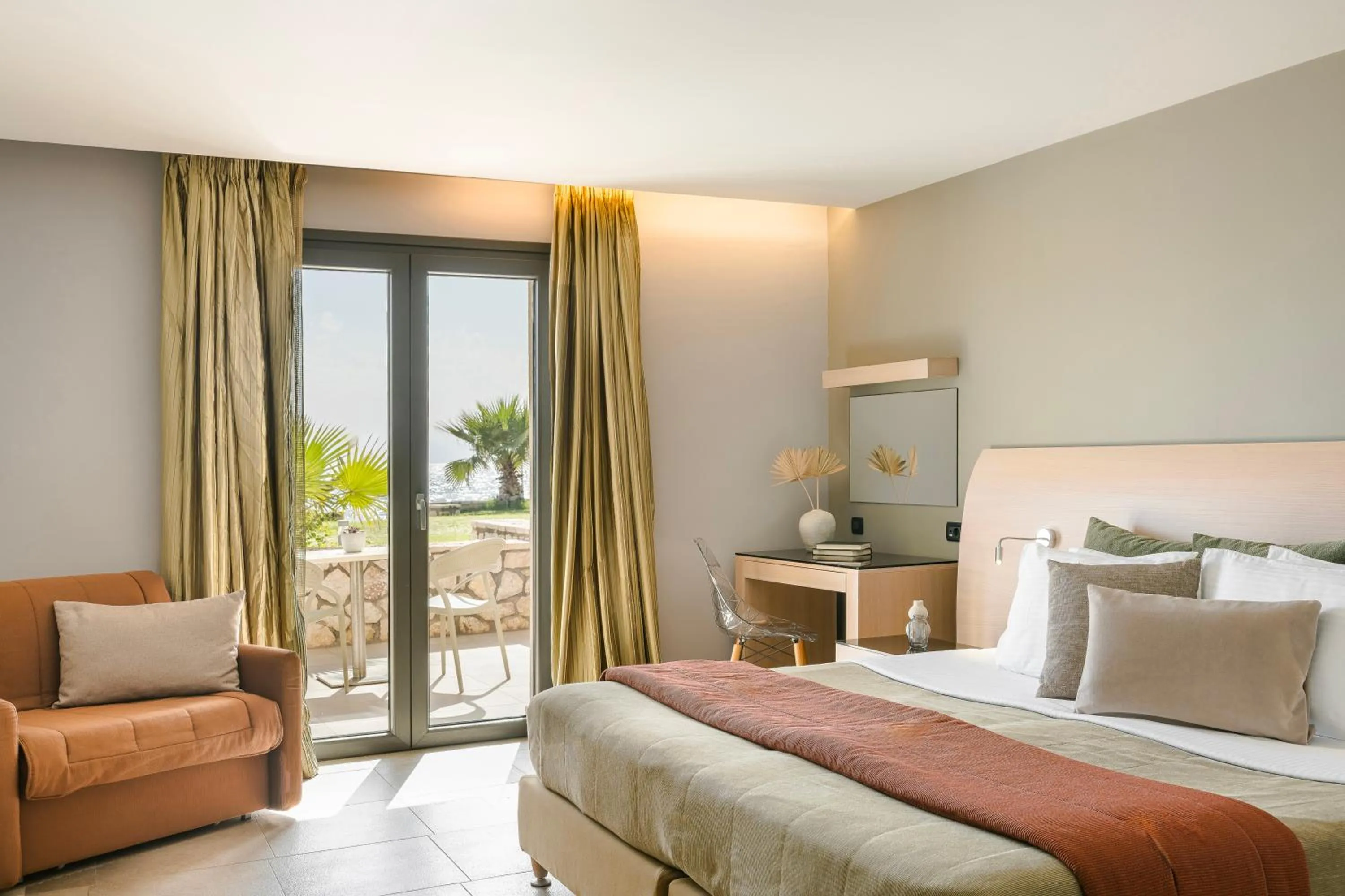 Bed in Alas Resort & Spa