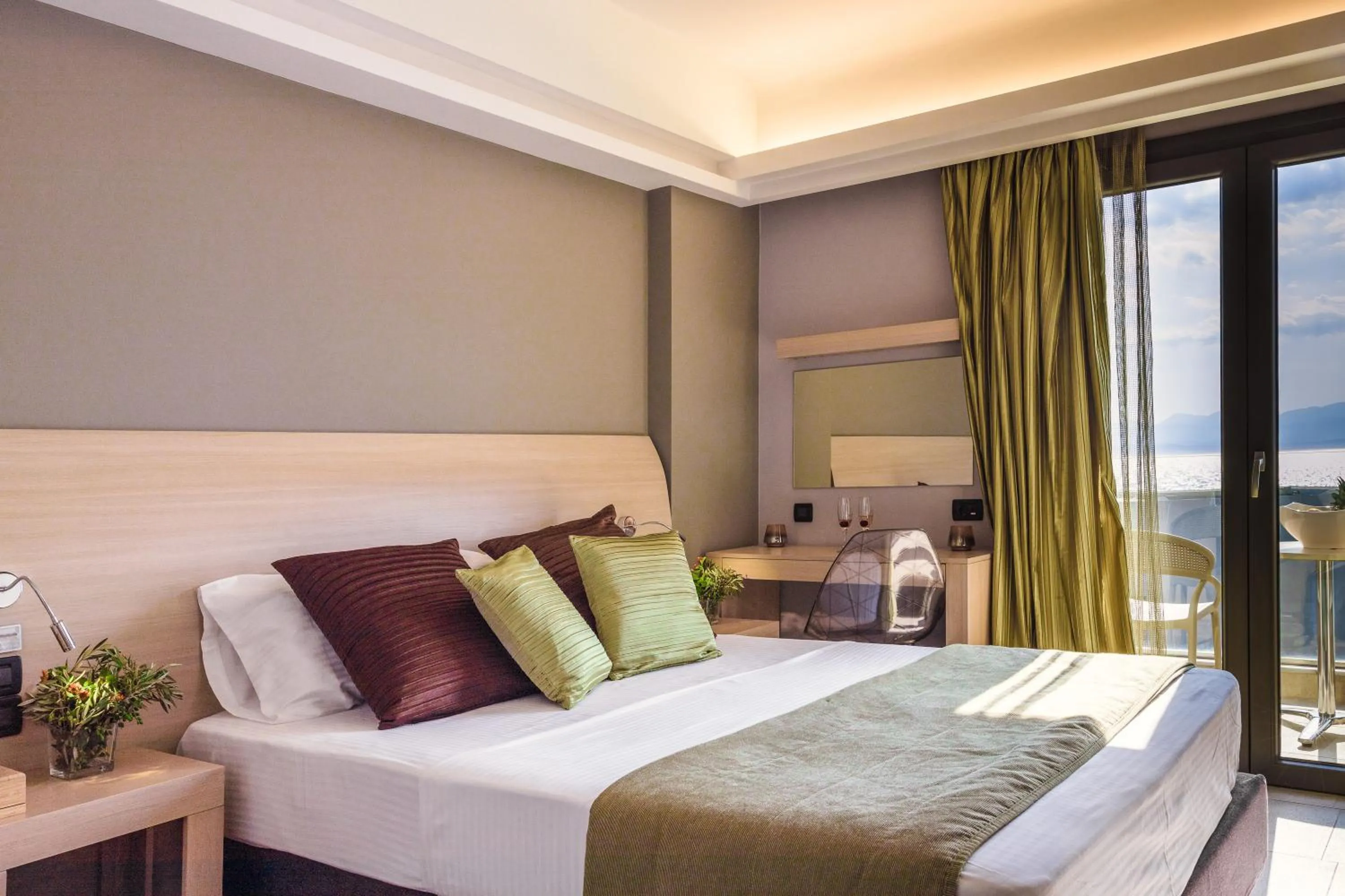 Bed in Alas Resort & Spa