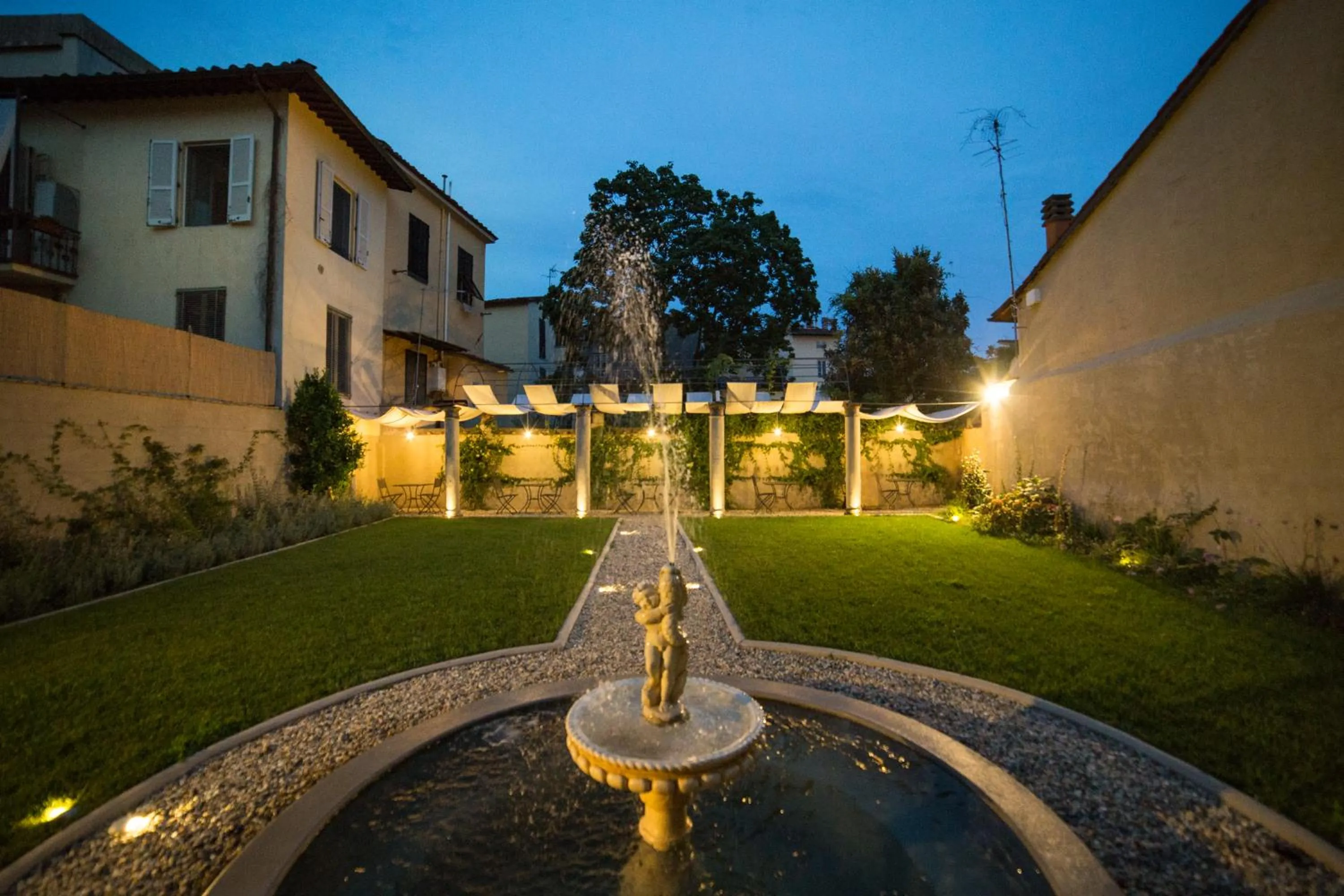 Garden in LUCUS Exclusive Bed and Breakfast