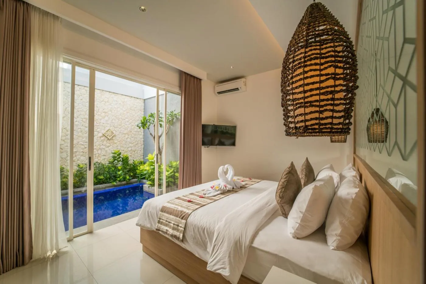 Bed in Ola Villas at Uluwatu Pecatu