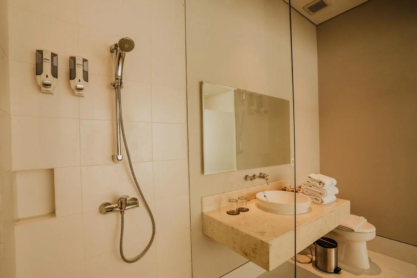 Shower in Ola Villas at Uluwatu Pecatu