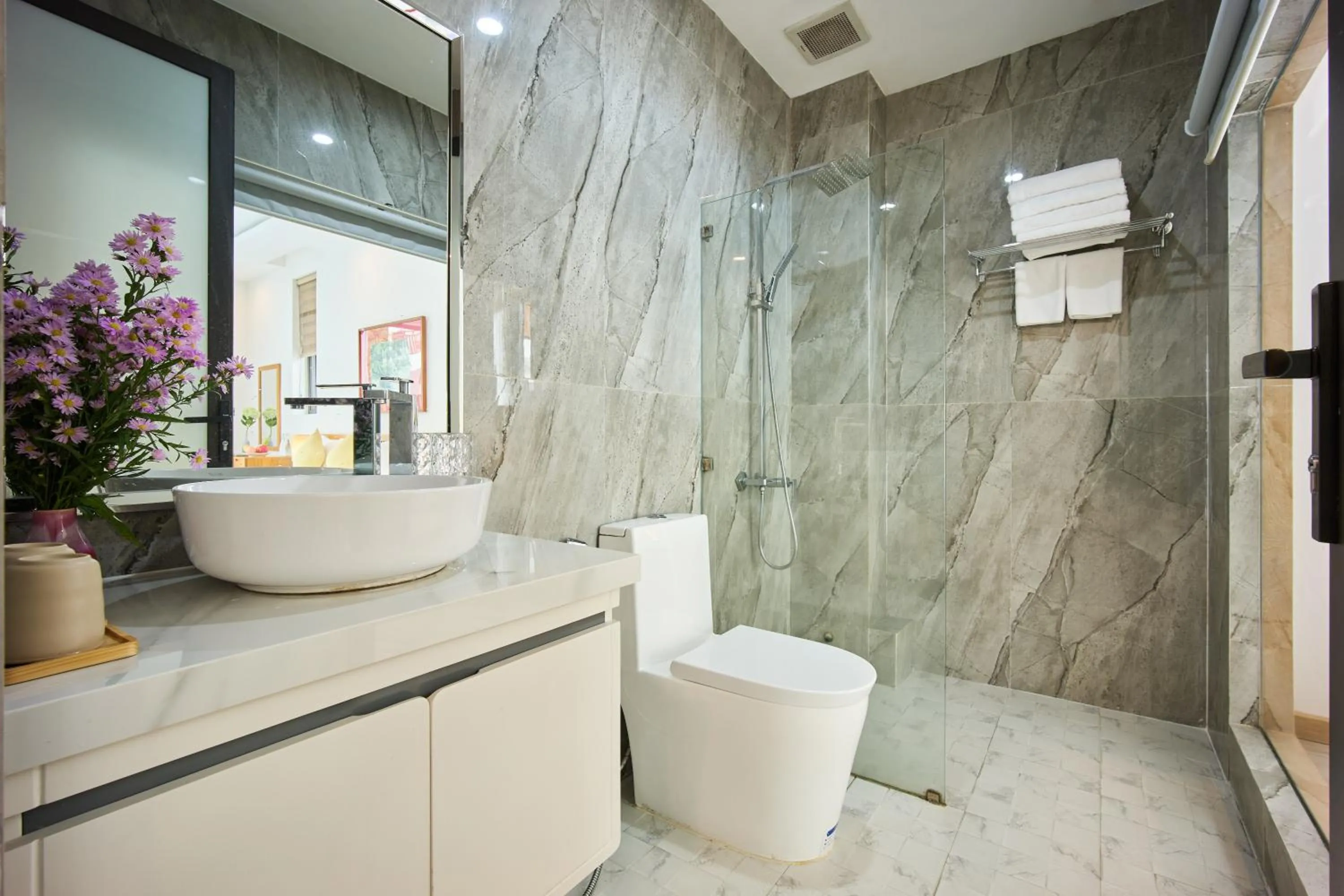 Shower in Chieu Ha Village Riverside - Hoi An