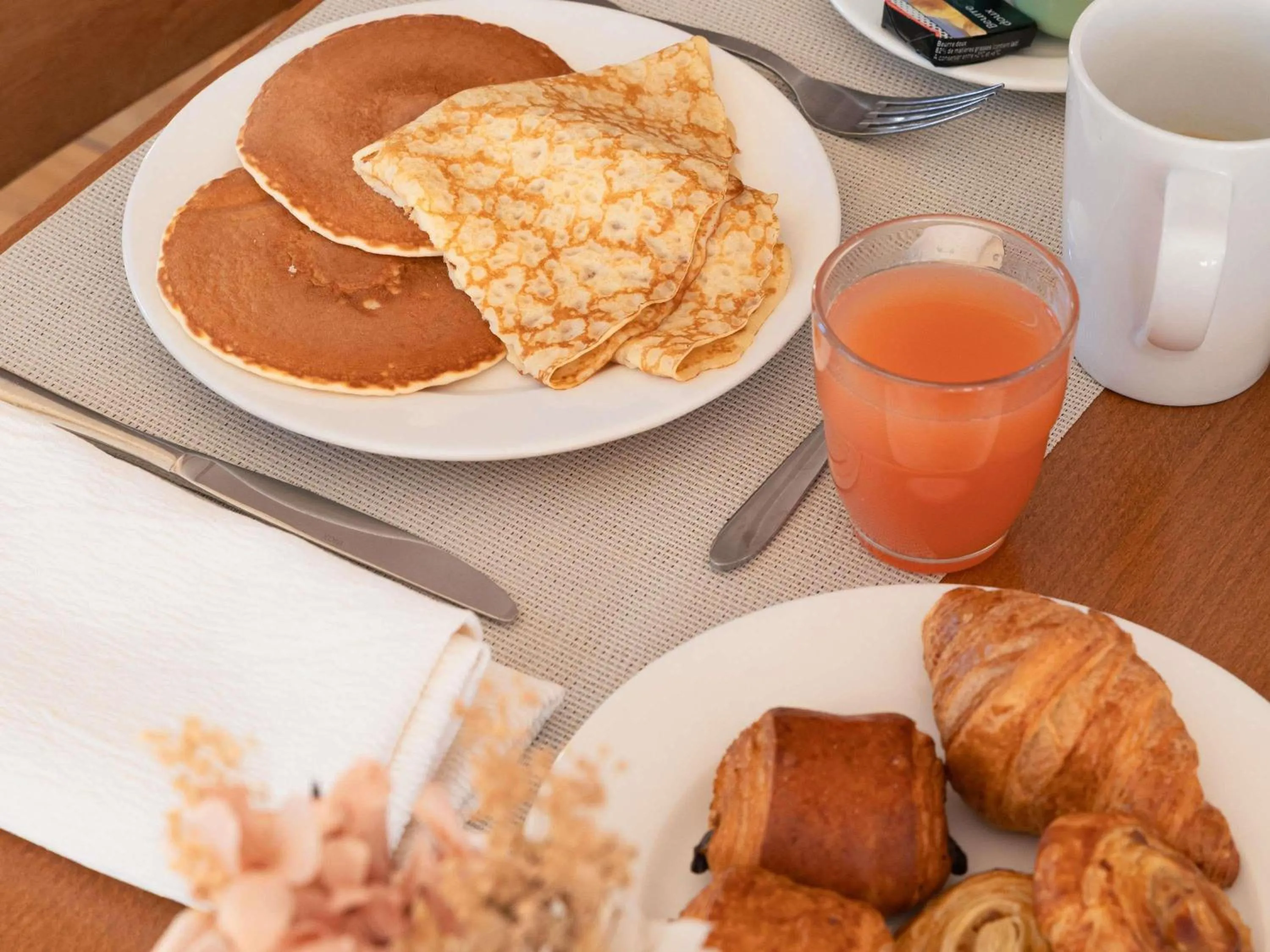 Breakfast in Mercure Saint-Lary
