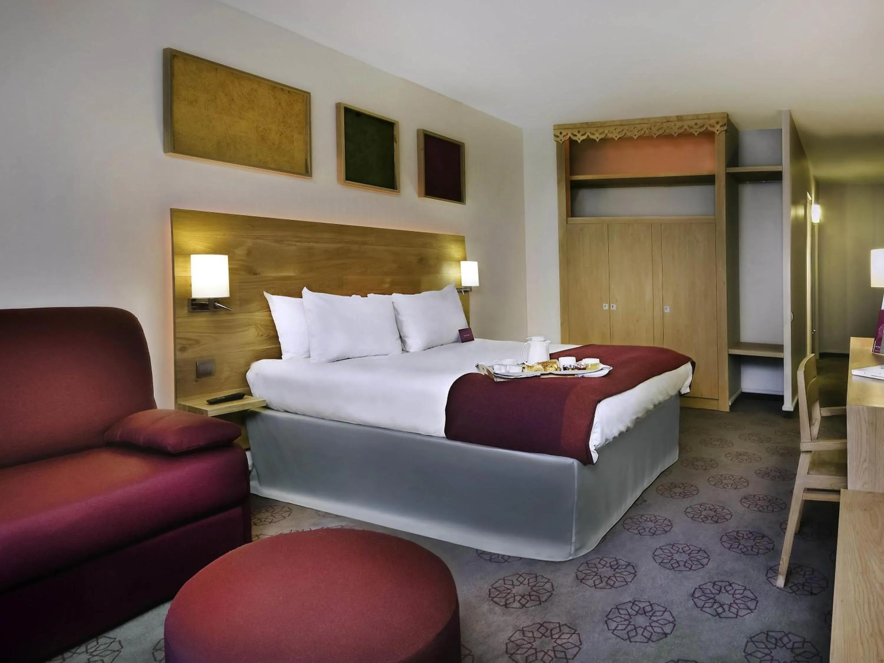 Bedroom, Bed in Mercure Saint-Lary