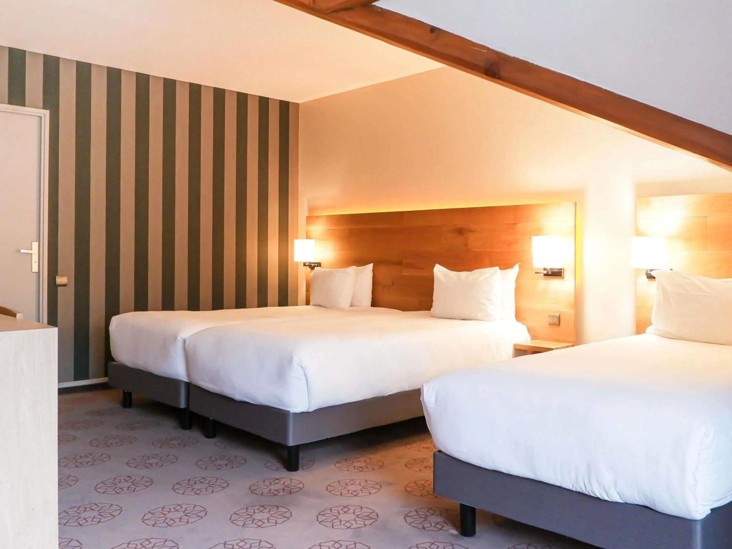 Bedroom, Bed in Mercure Saint-Lary