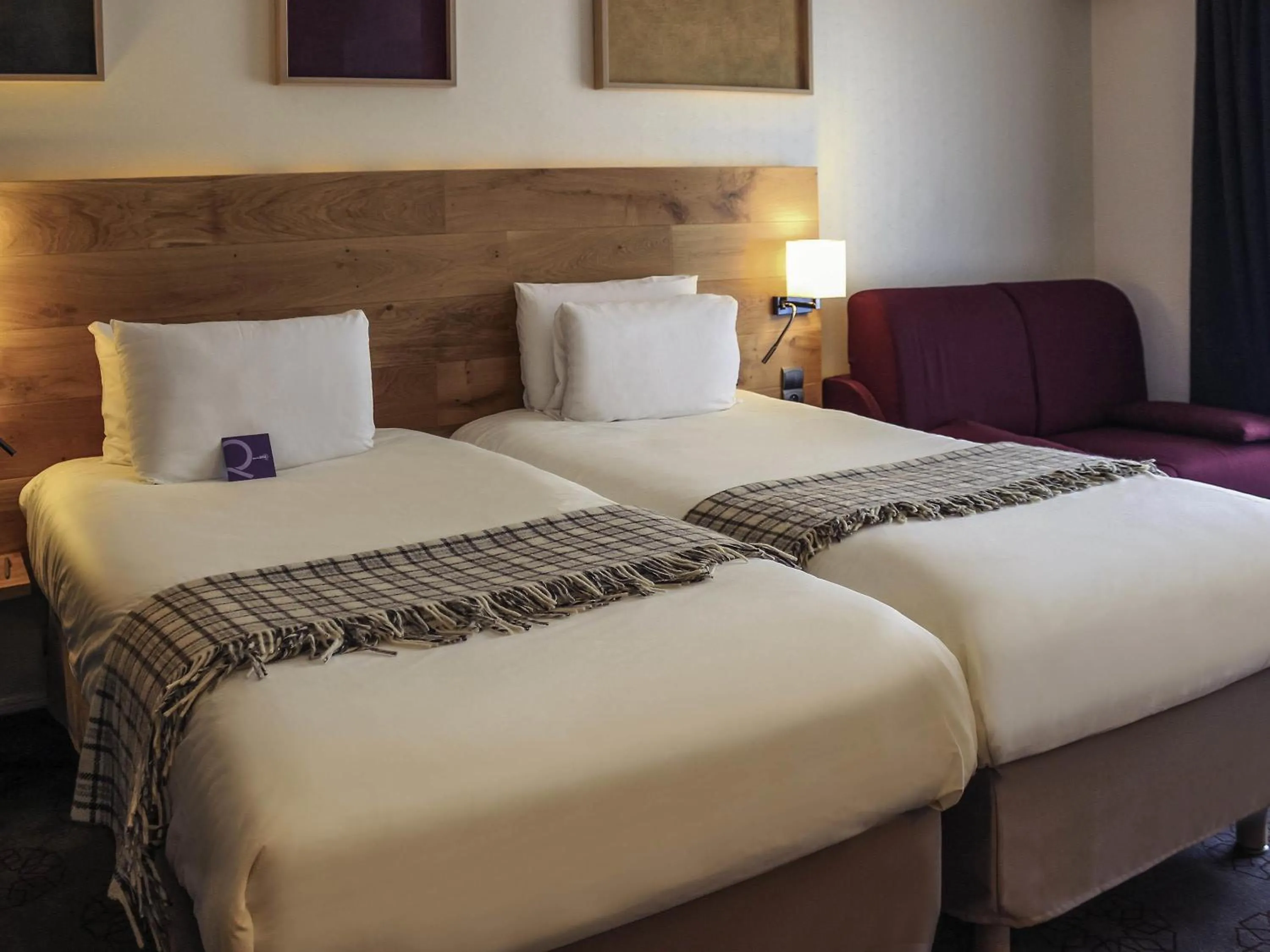 Bedroom, Bed in Mercure Saint-Lary