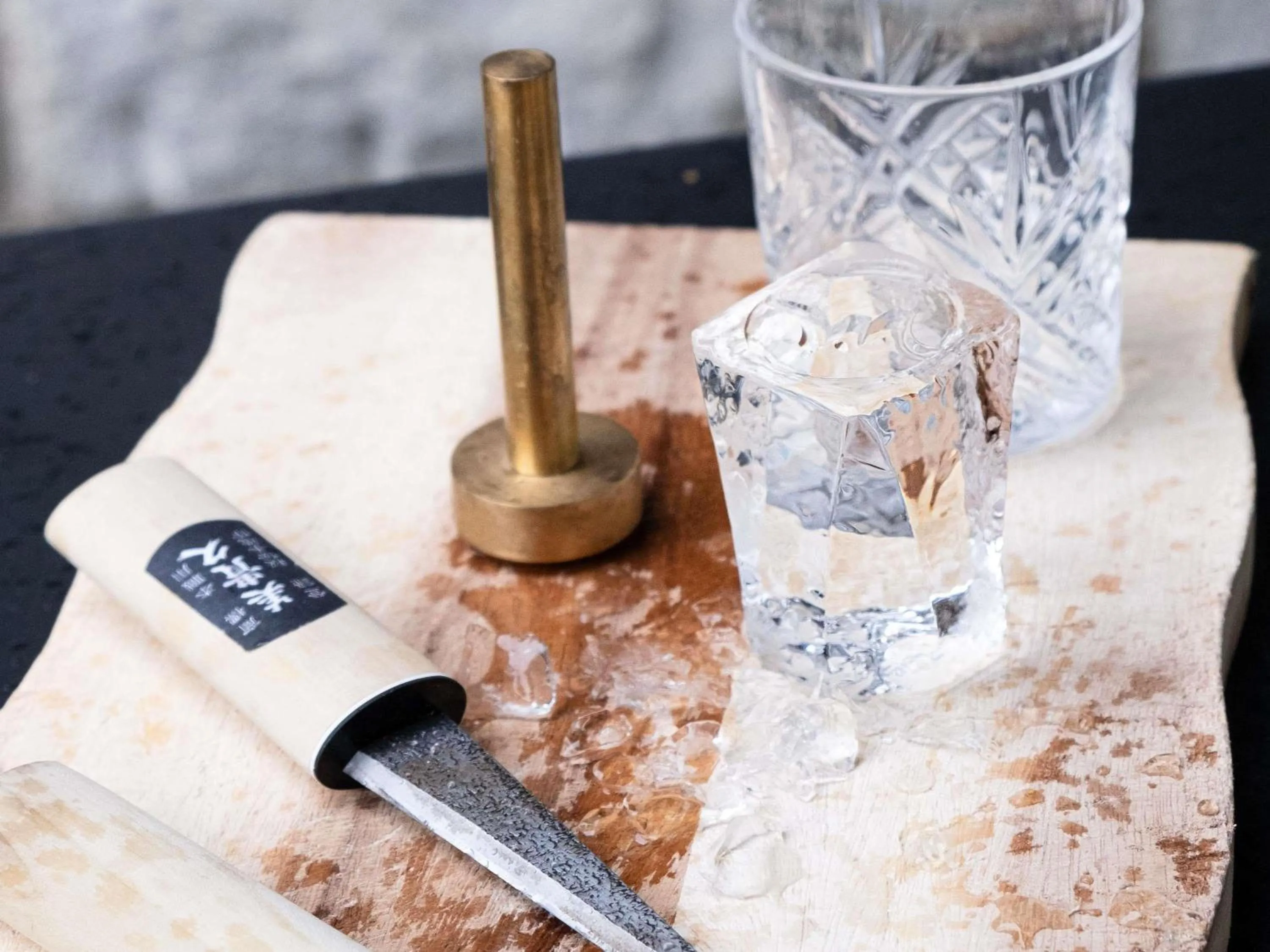 Lounge or bar in Mercure Saint-Lary