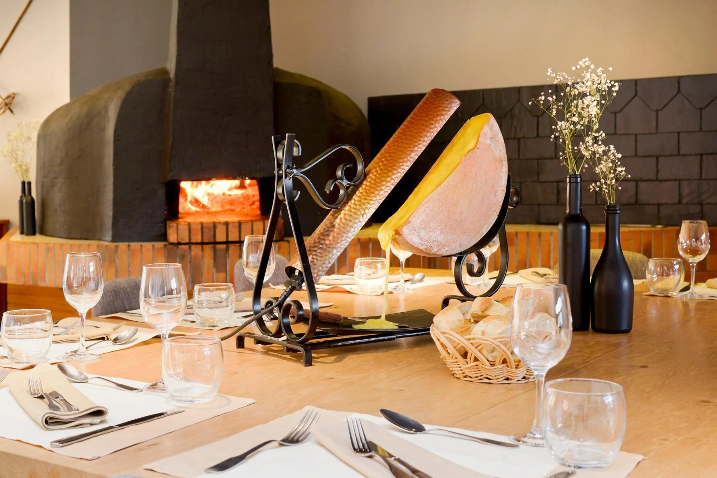 Restaurant/places to eat in Mercure Saint-Lary