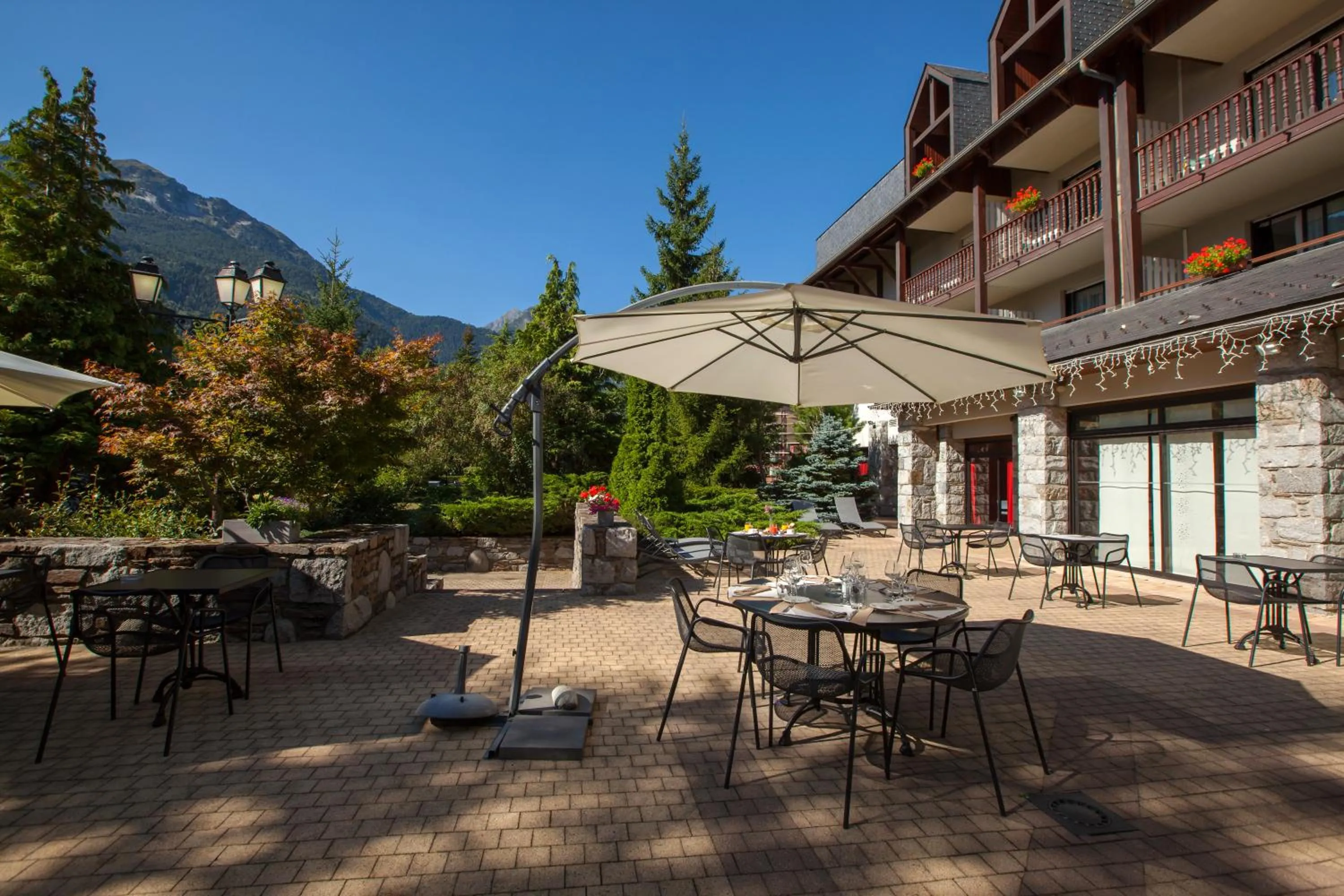 Patio in Mercure Saint-Lary