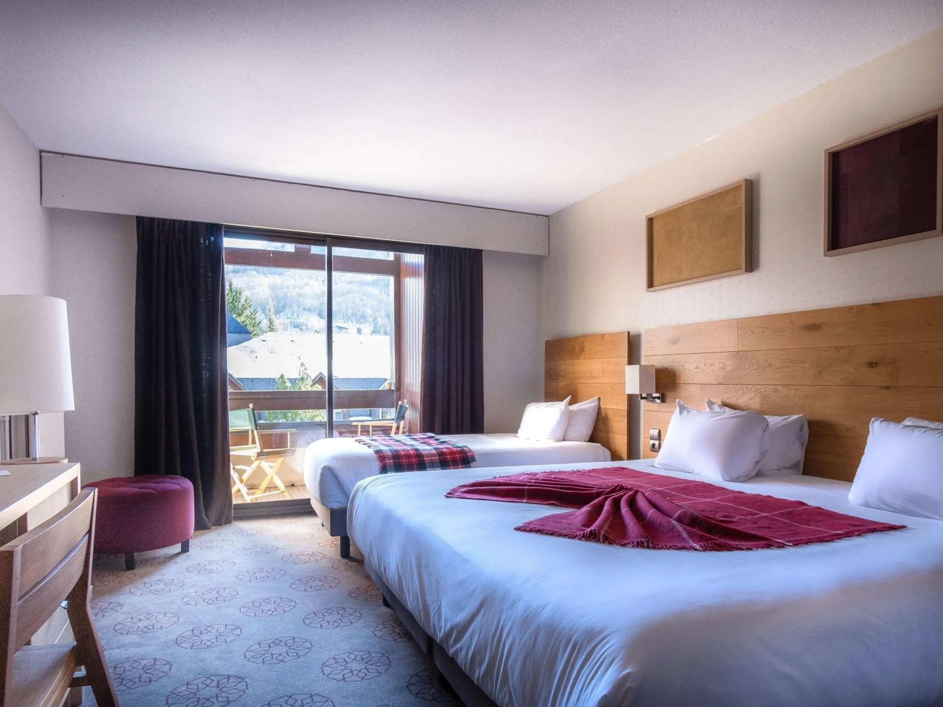 Standard Triple Room with Balcony in Mercure Saint-Lary