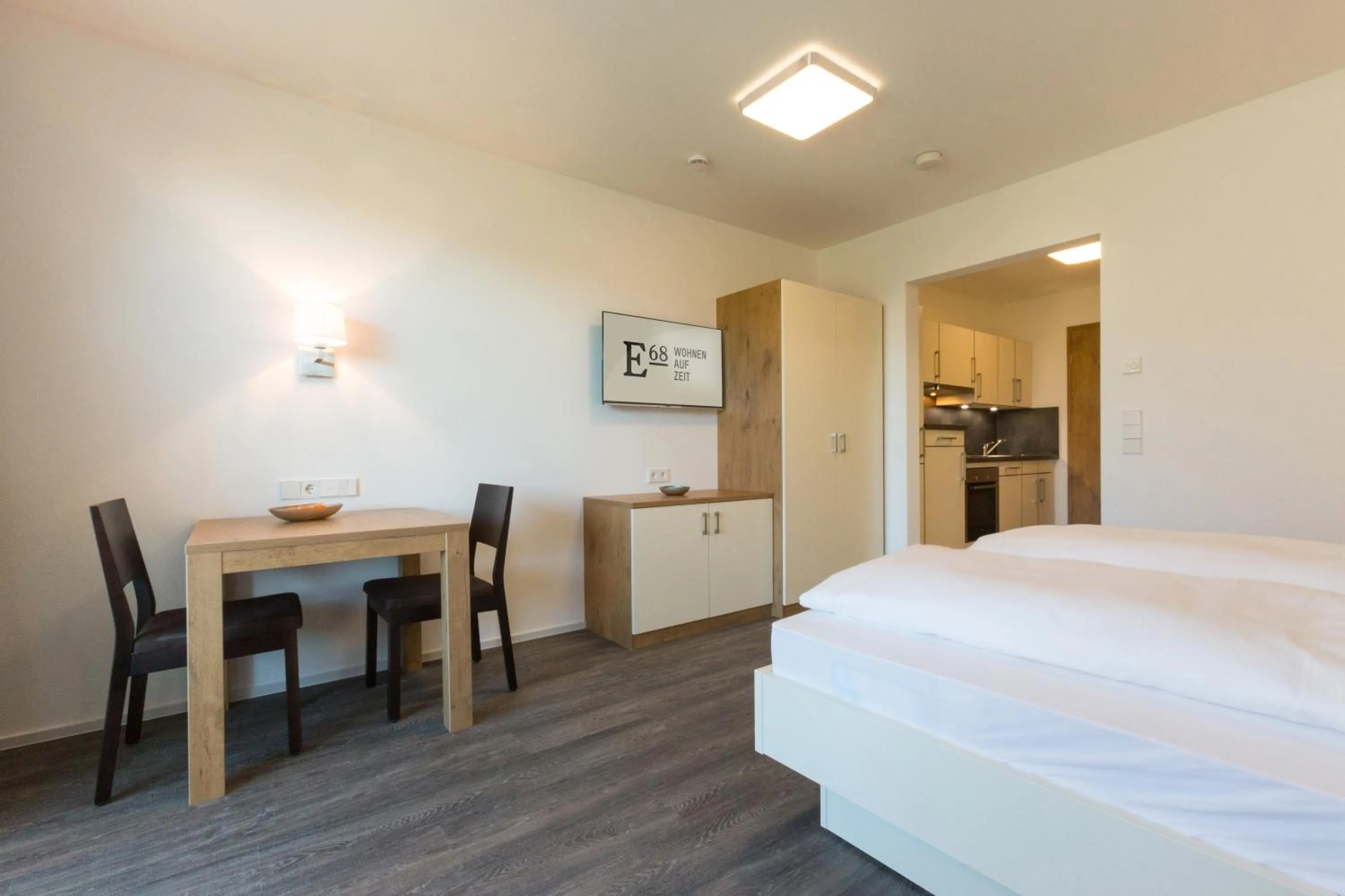 Photo of the whole room, Bed in Boardinghouse E68