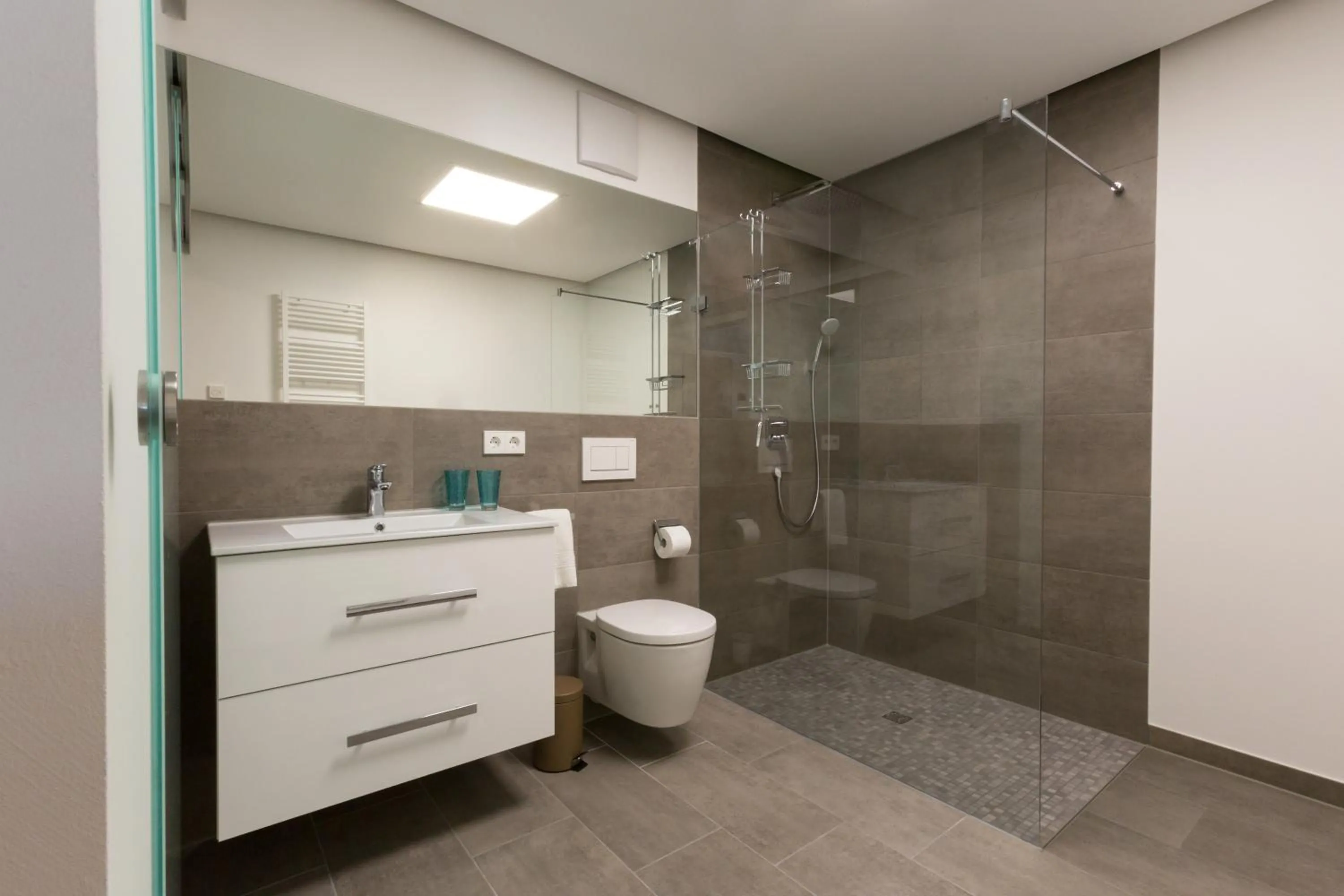 Bathroom in Boardinghouse E68
