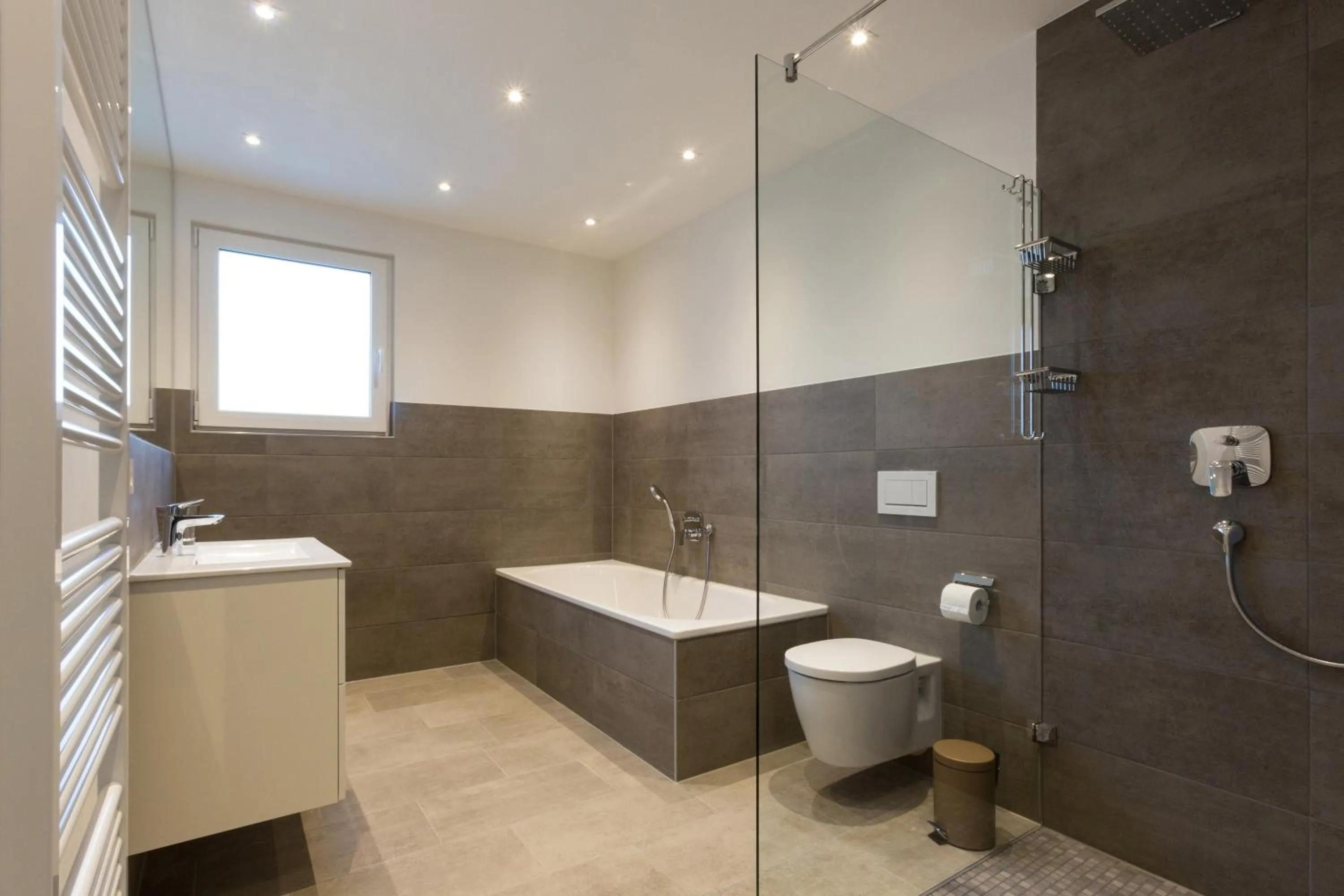 Bathroom in Boardinghouse E68