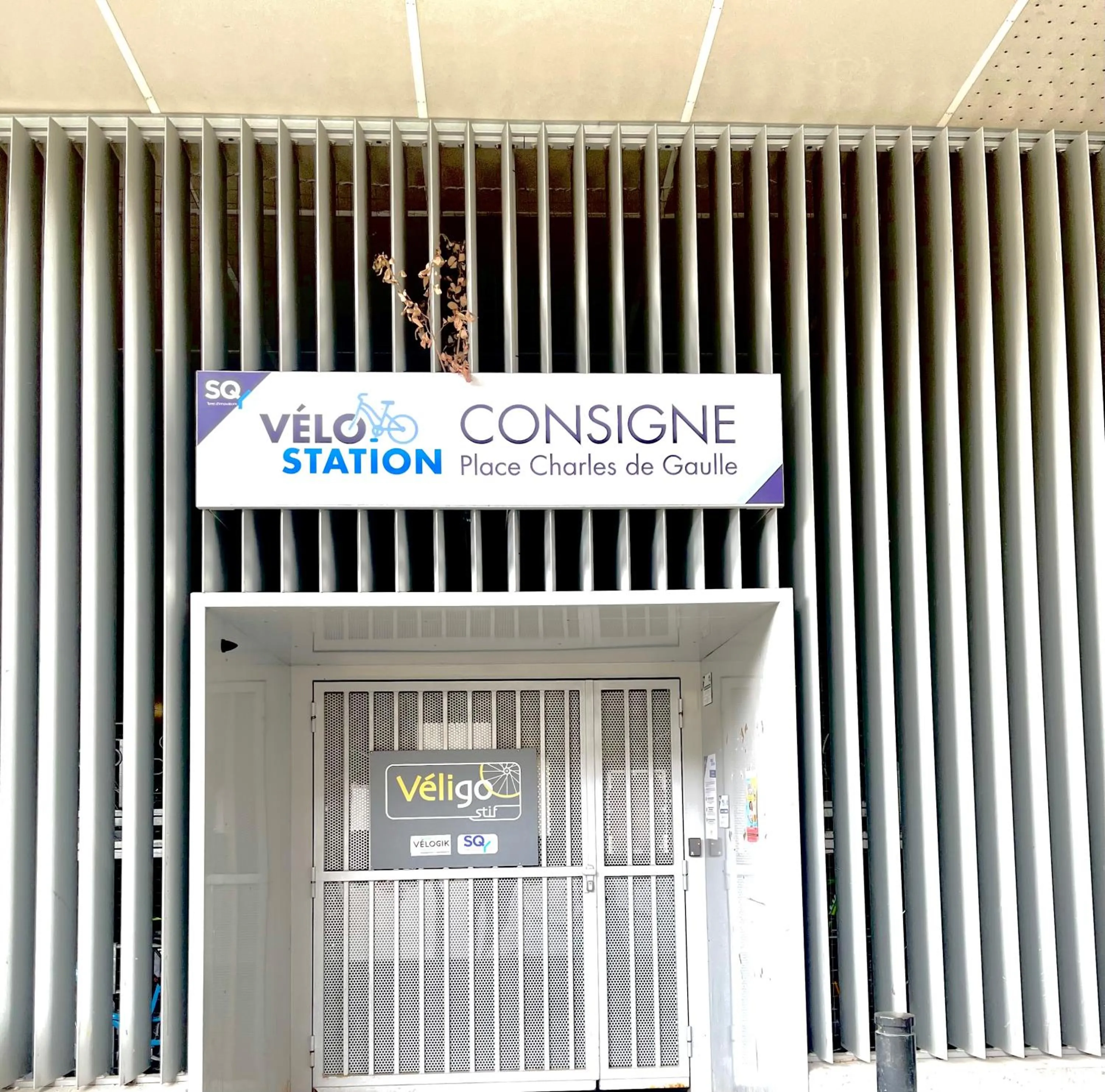 Neighbourhood in B&B HOTEL Saint-Quentin-en-Yvelines Centre Gare 4 étoiles