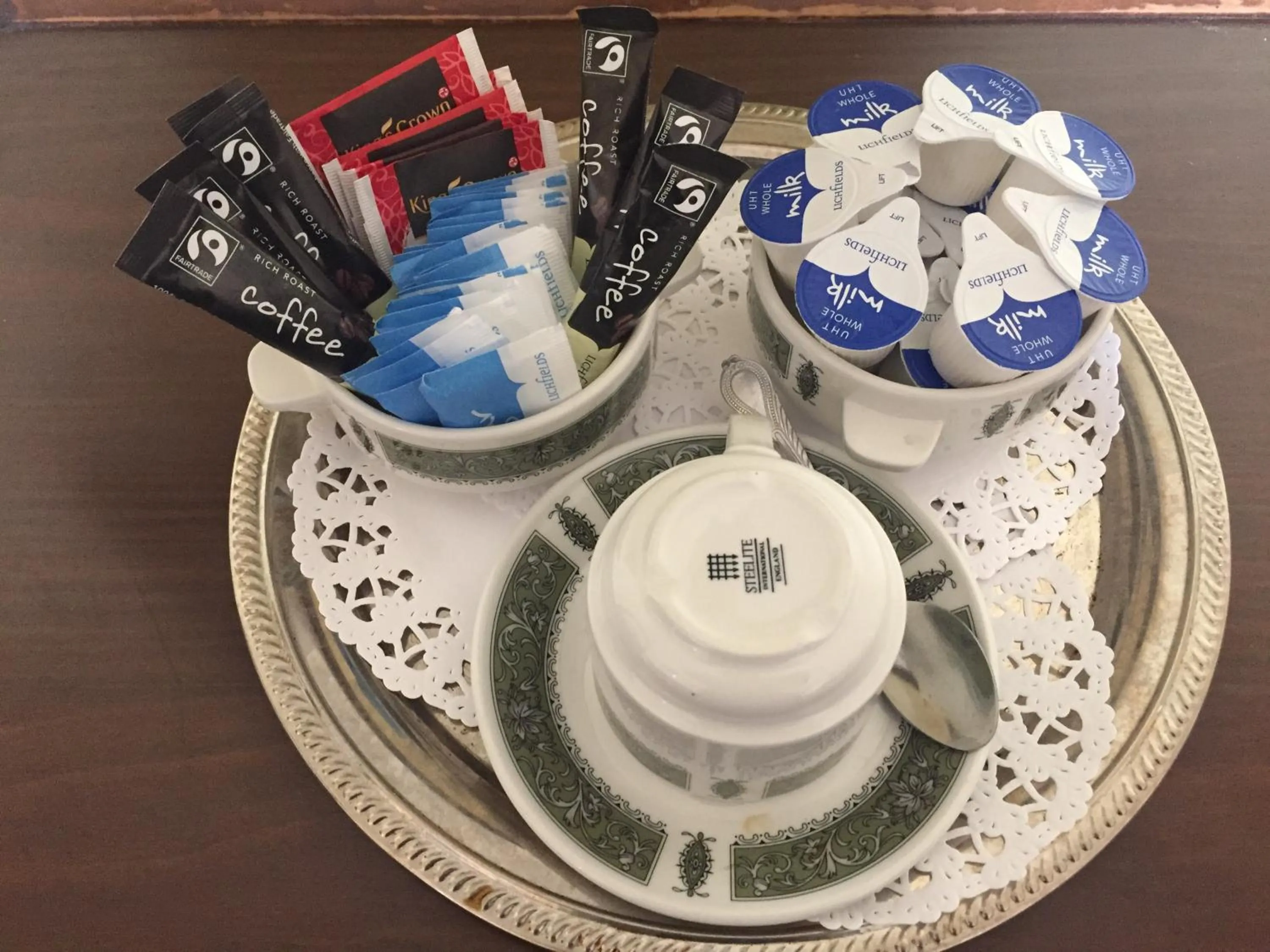 Coffee/tea facilities in Albany Hotel