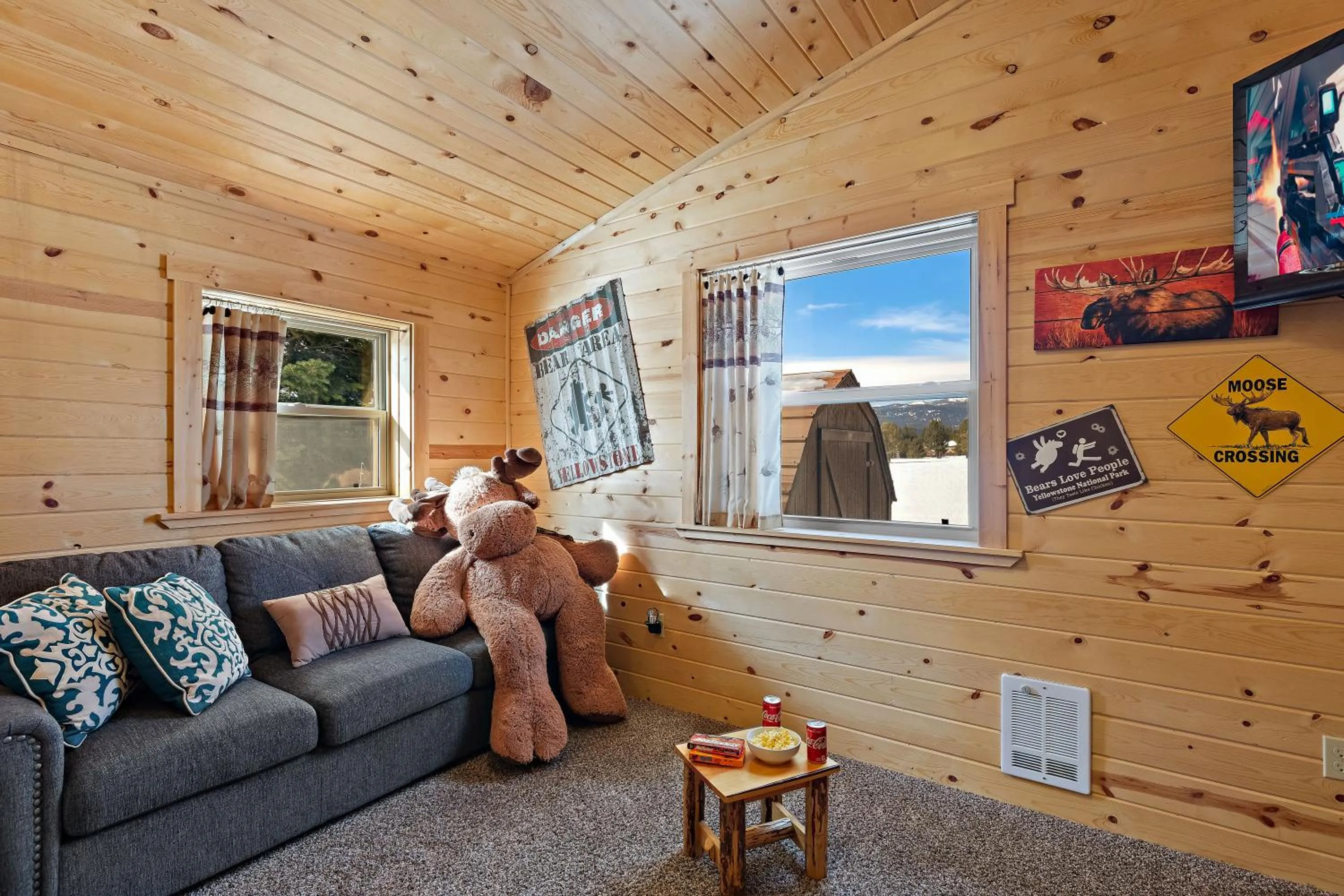 Huckleberry Hollow by KABINO Hot Tub FirePit PS2 Satellite Grill WiFi Golf Course