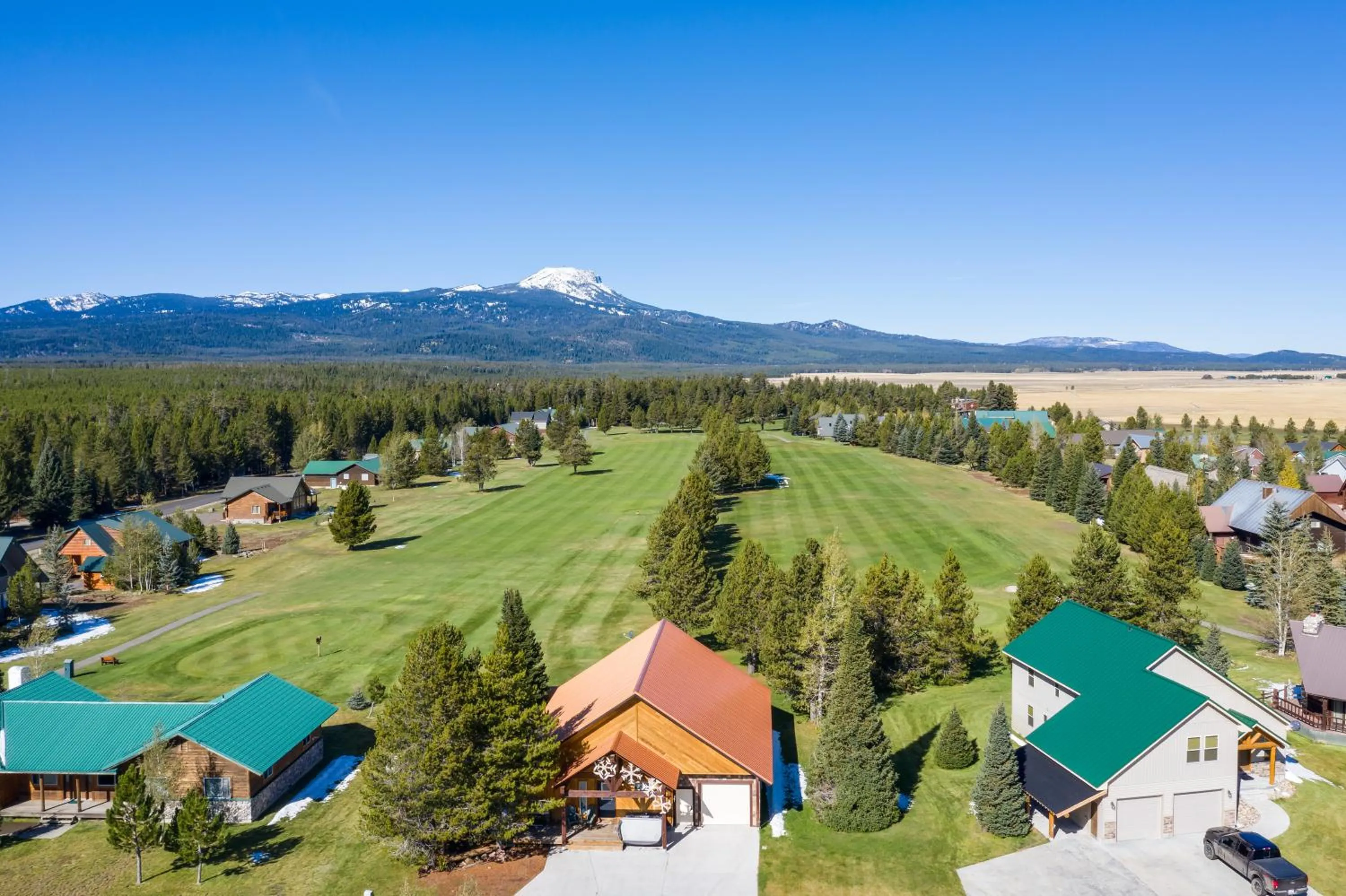 Huckleberry Hollow by KABINO Hot Tub FirePit PS2 Satellite Grill WiFi Golf Course