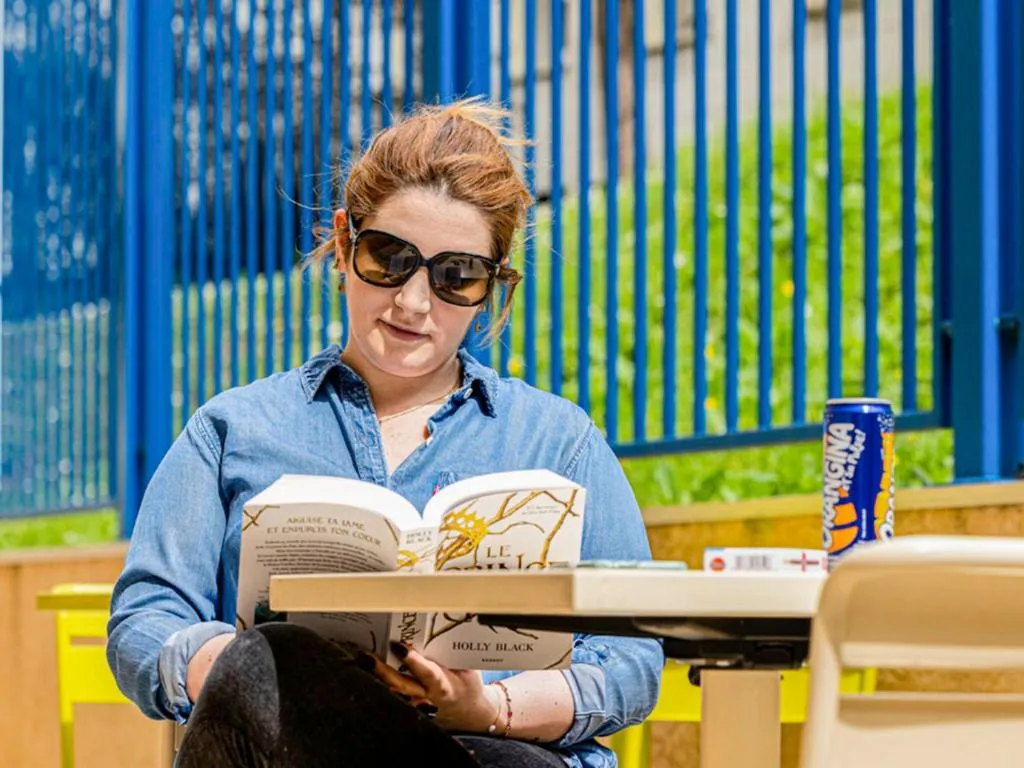 Patio in ibis budget Paris Porte d'Italie Ouest