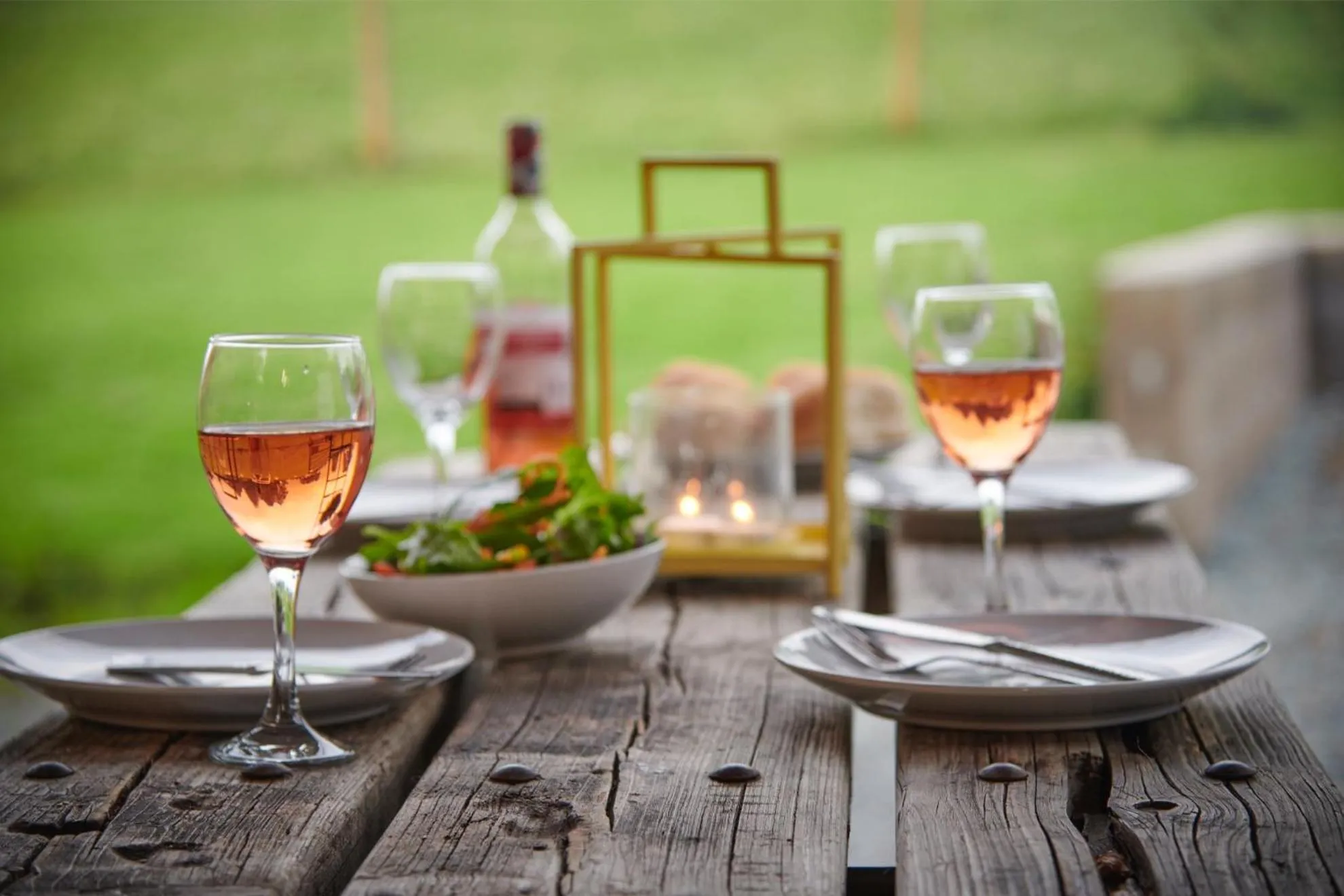 Dining area in Newlands Farm Stables