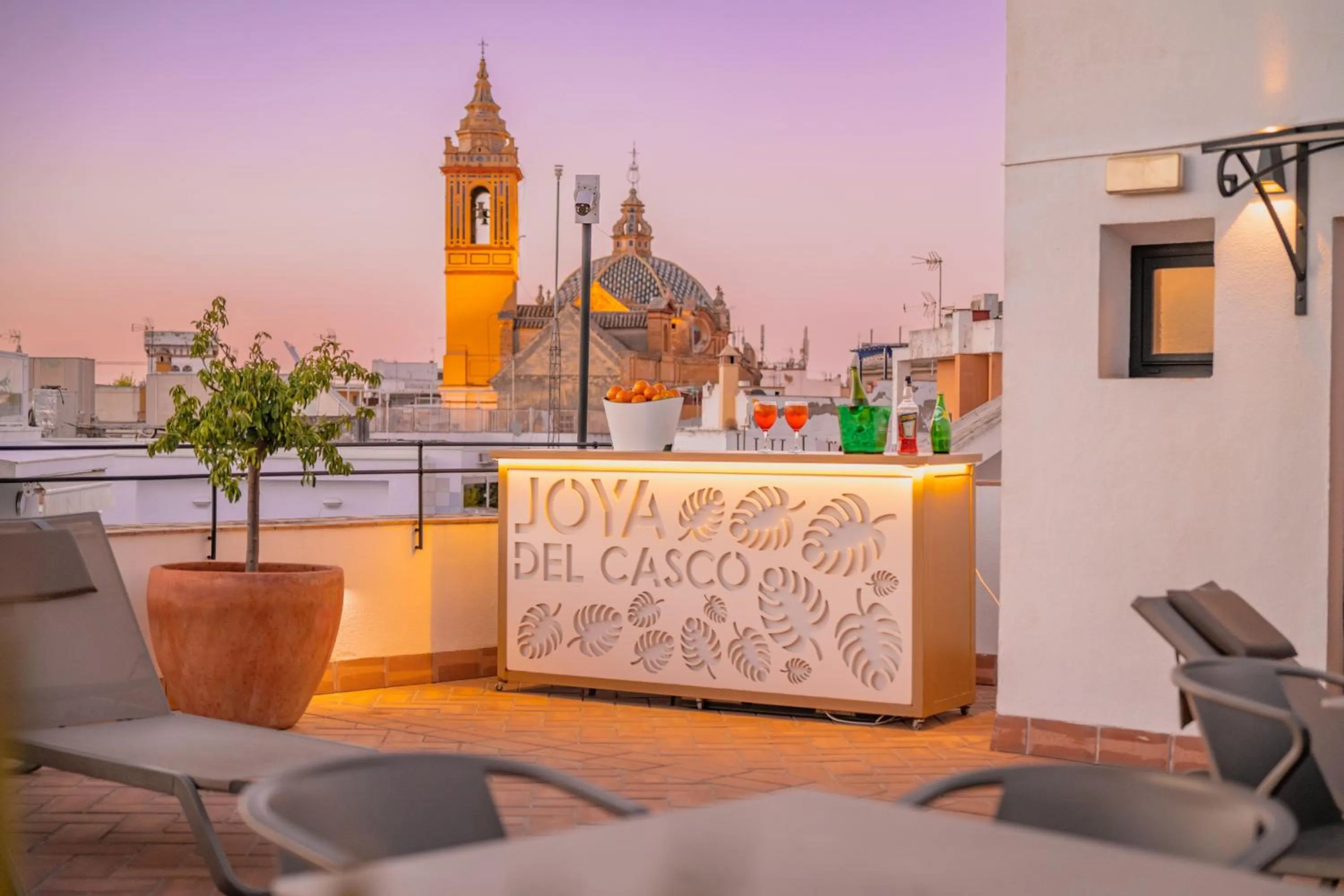 Day in Joya del Casco Boutique Hotel by Shiadu