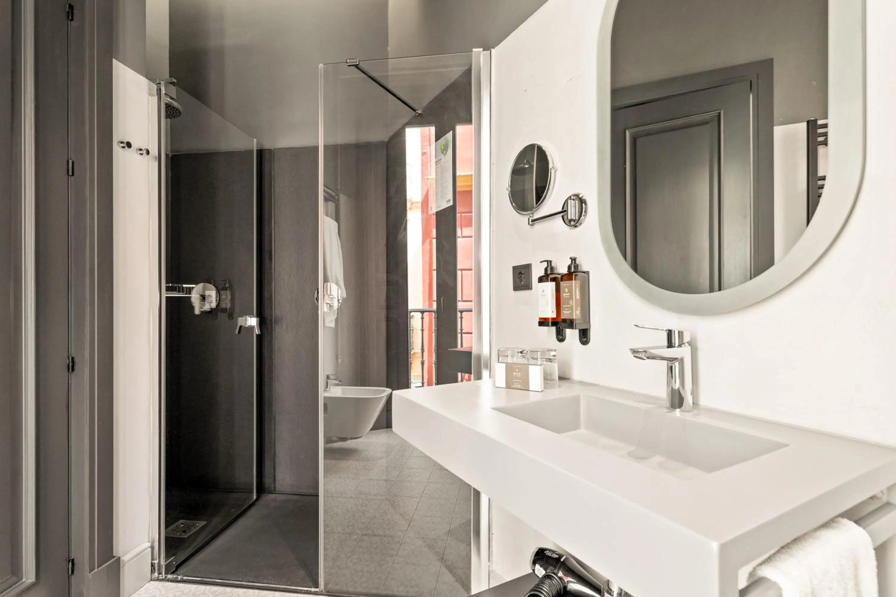 Shower in Joya del Casco Boutique Hotel by Shiadu