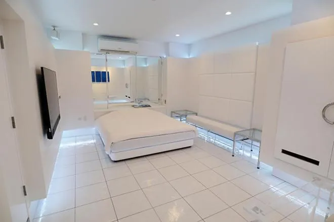 Bed in Lex Suwa (Adult Only)