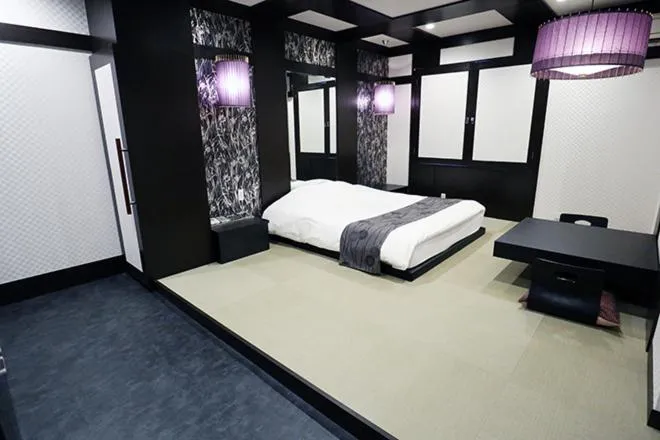 Bed in Lex Suwa (Adult Only)