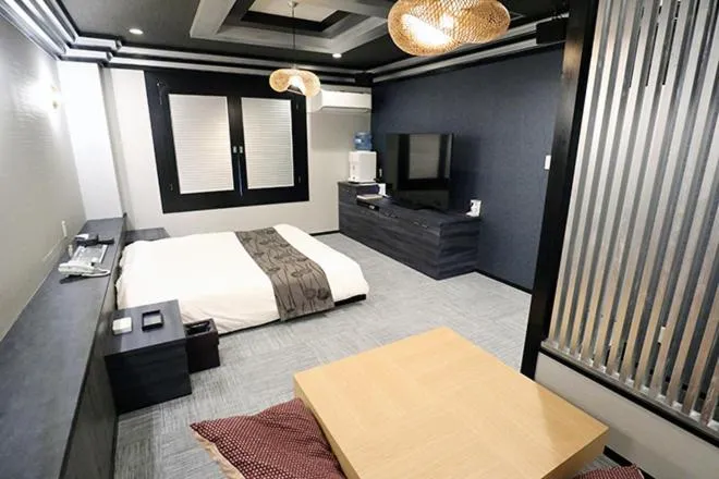 Bed in Lex Suwa (Adult Only)