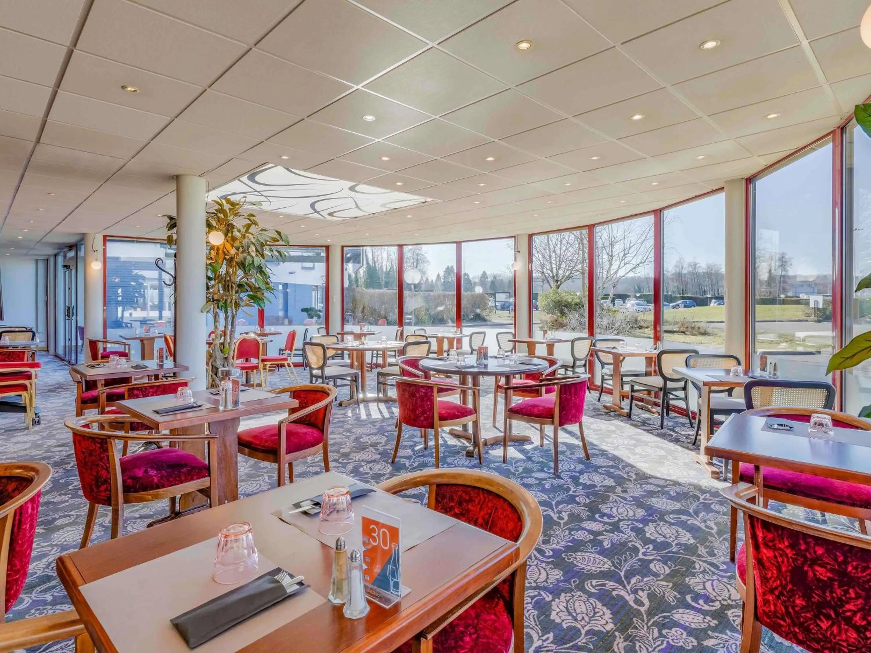 Property building in Mercure Lyon Est Villefontaine