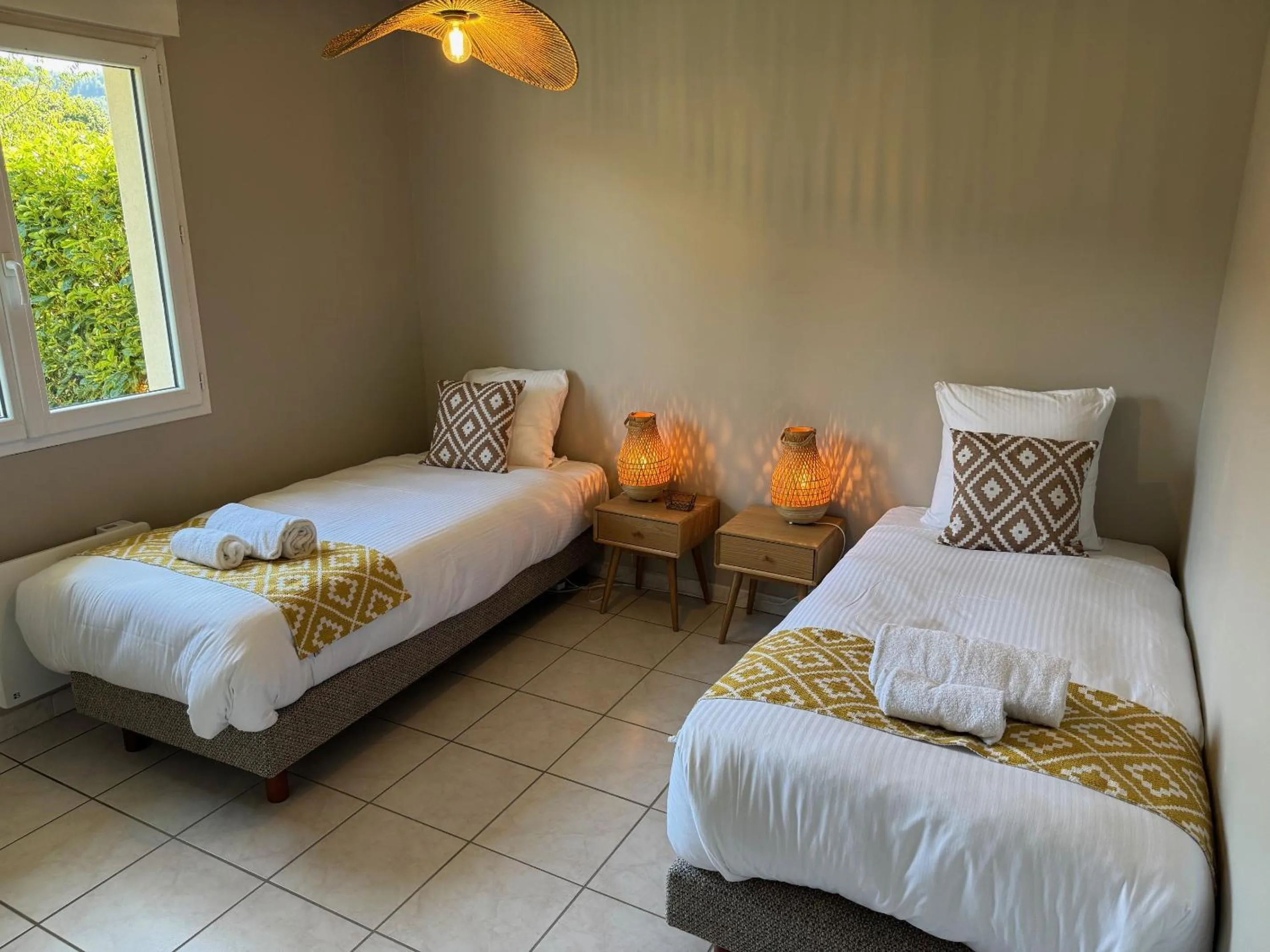 Bed in Les Villas du Domaine de Suzel