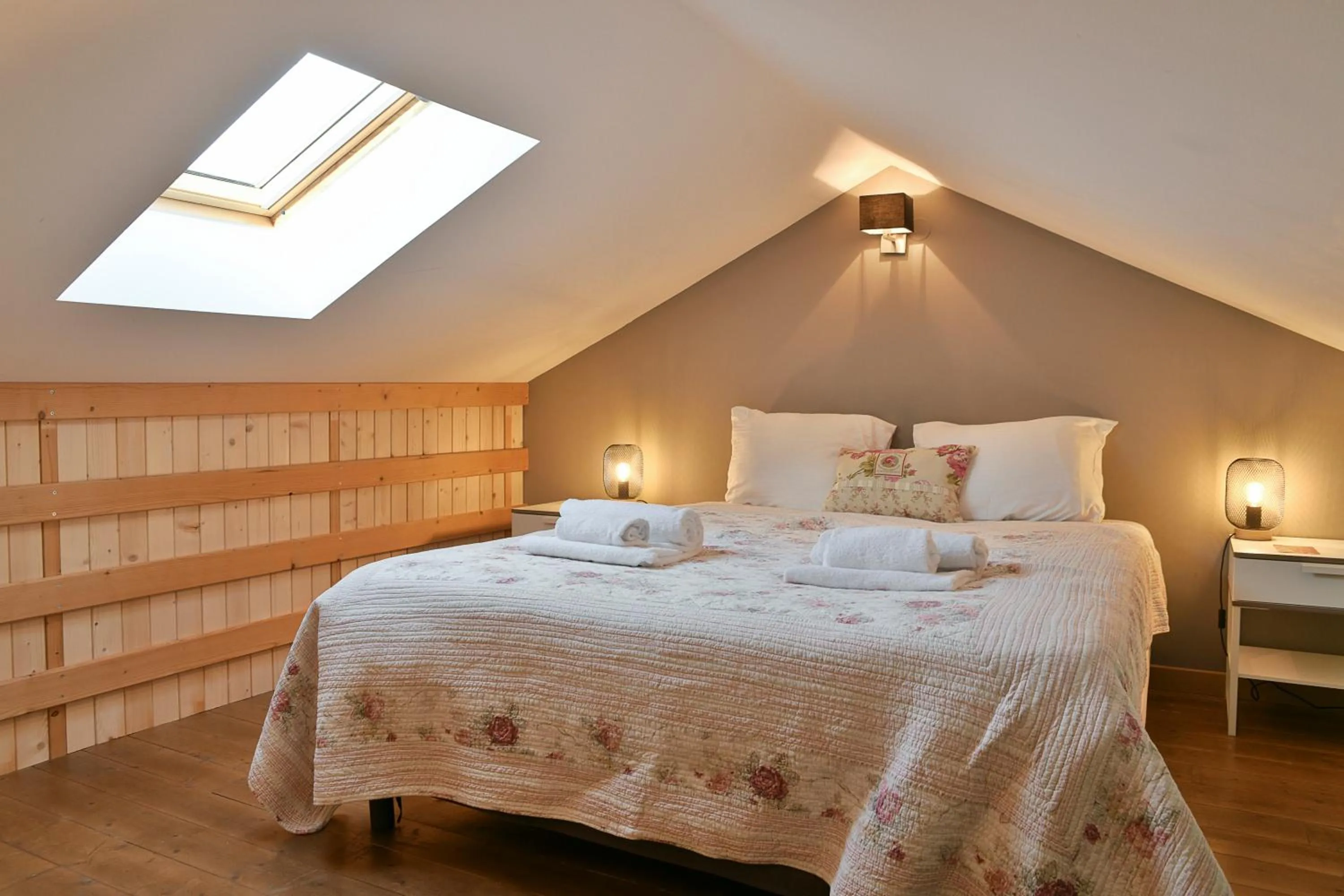 Bed in Les Villas du Domaine de Suzel