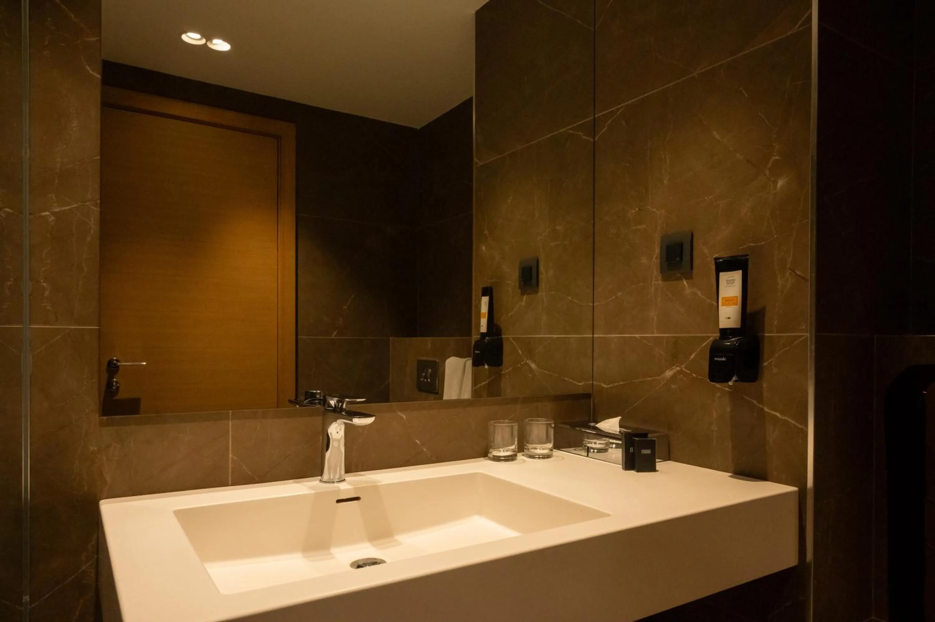 Bathroom in Hotel Mona Plaza