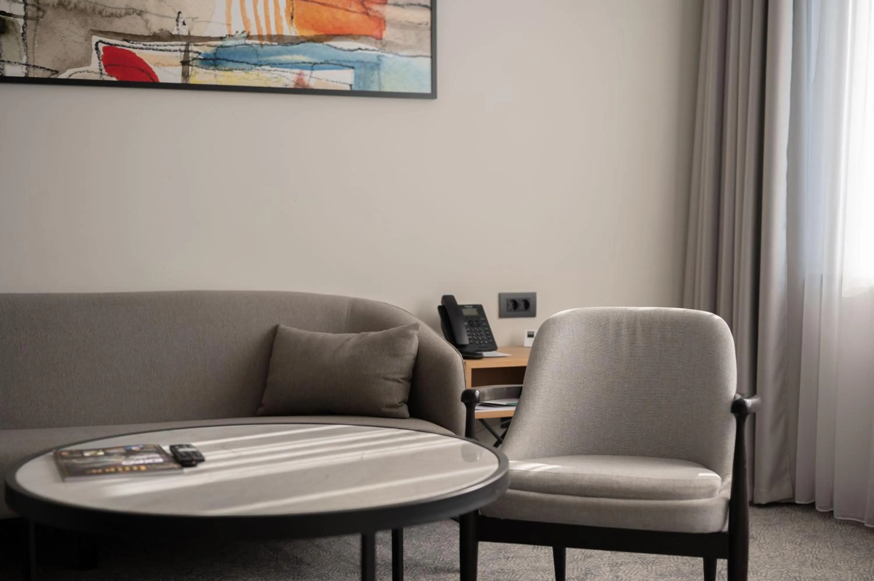 Seating area in Hotel Mona Plaza