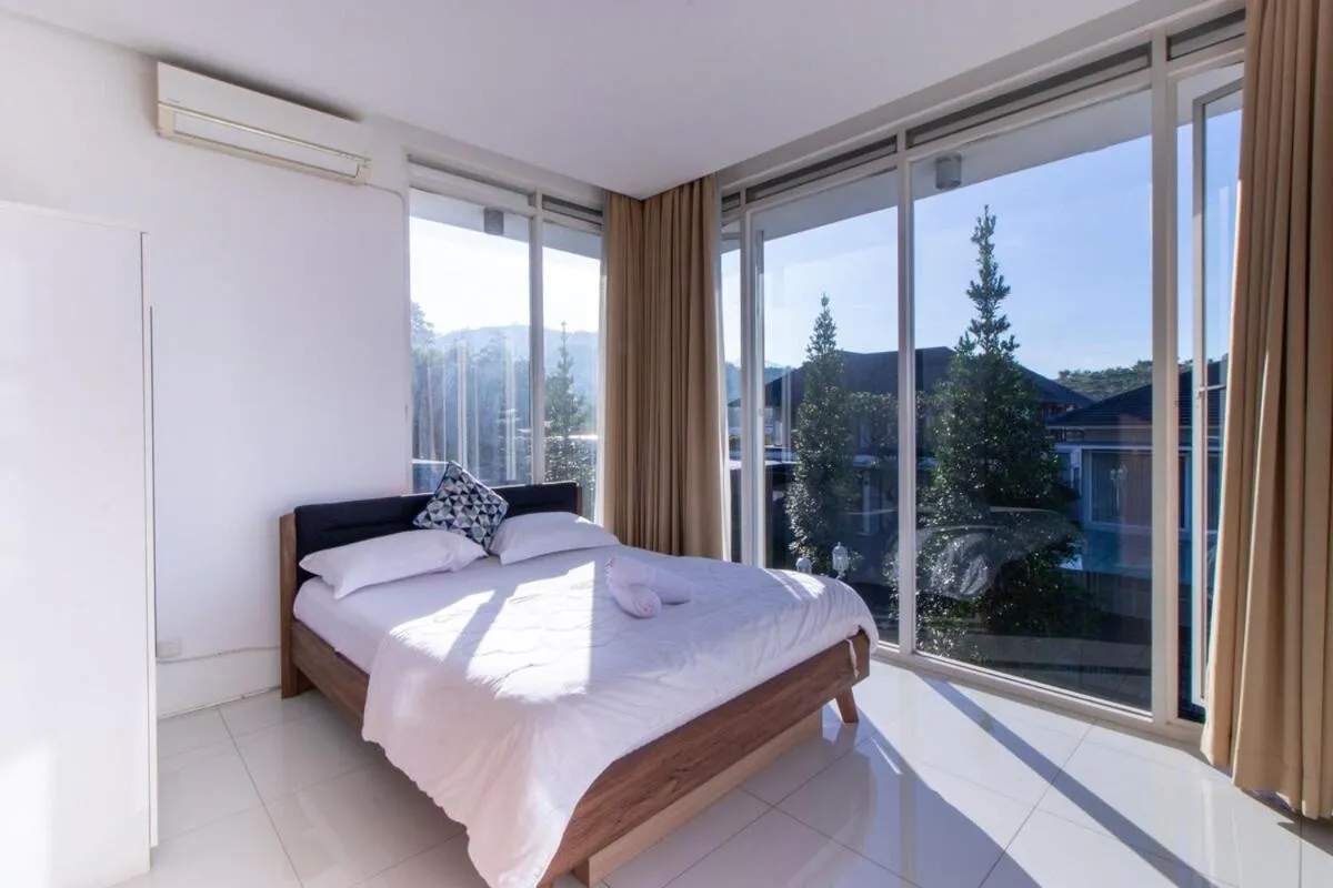 Bed in Villa Golf Syariah