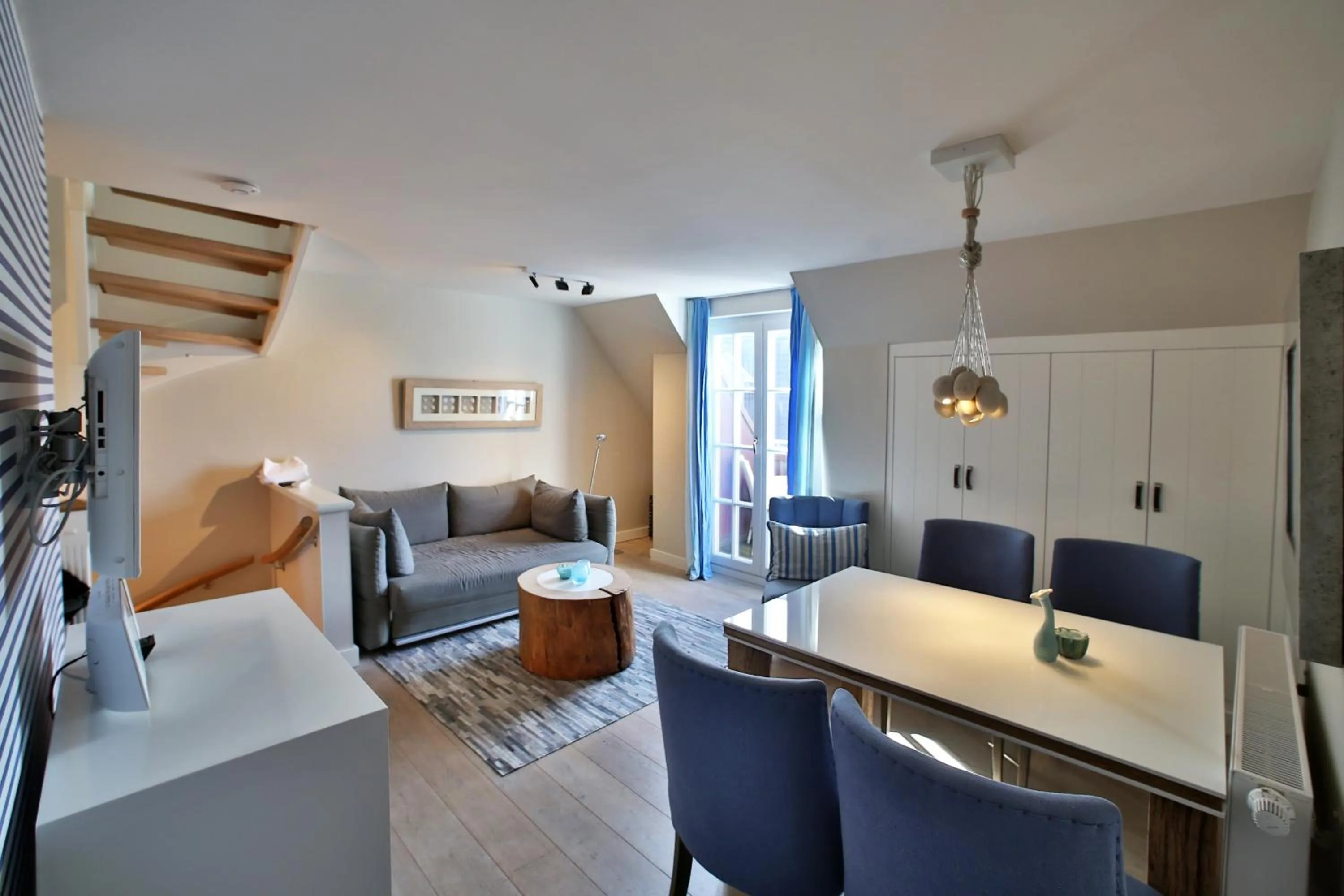 Living room, Bed in Apartmenthaus Budersandstraße 53