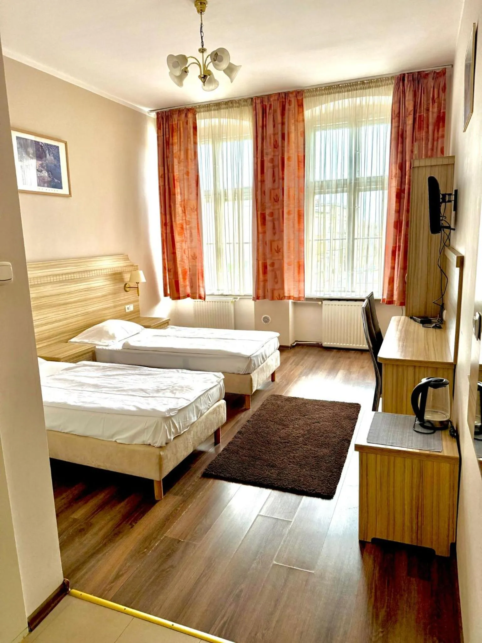 Photo of the whole room, Bed in Rodar