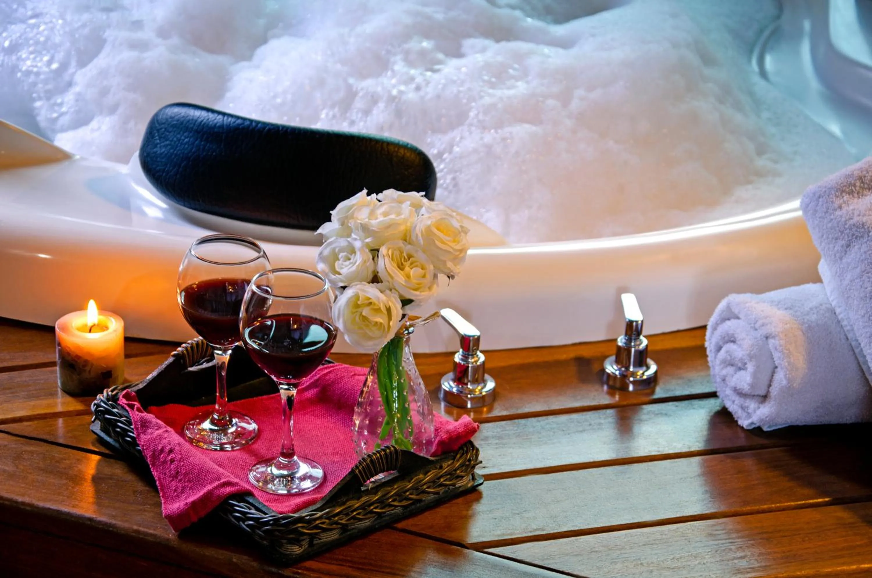 Hot Tub in Pousada da Gruta