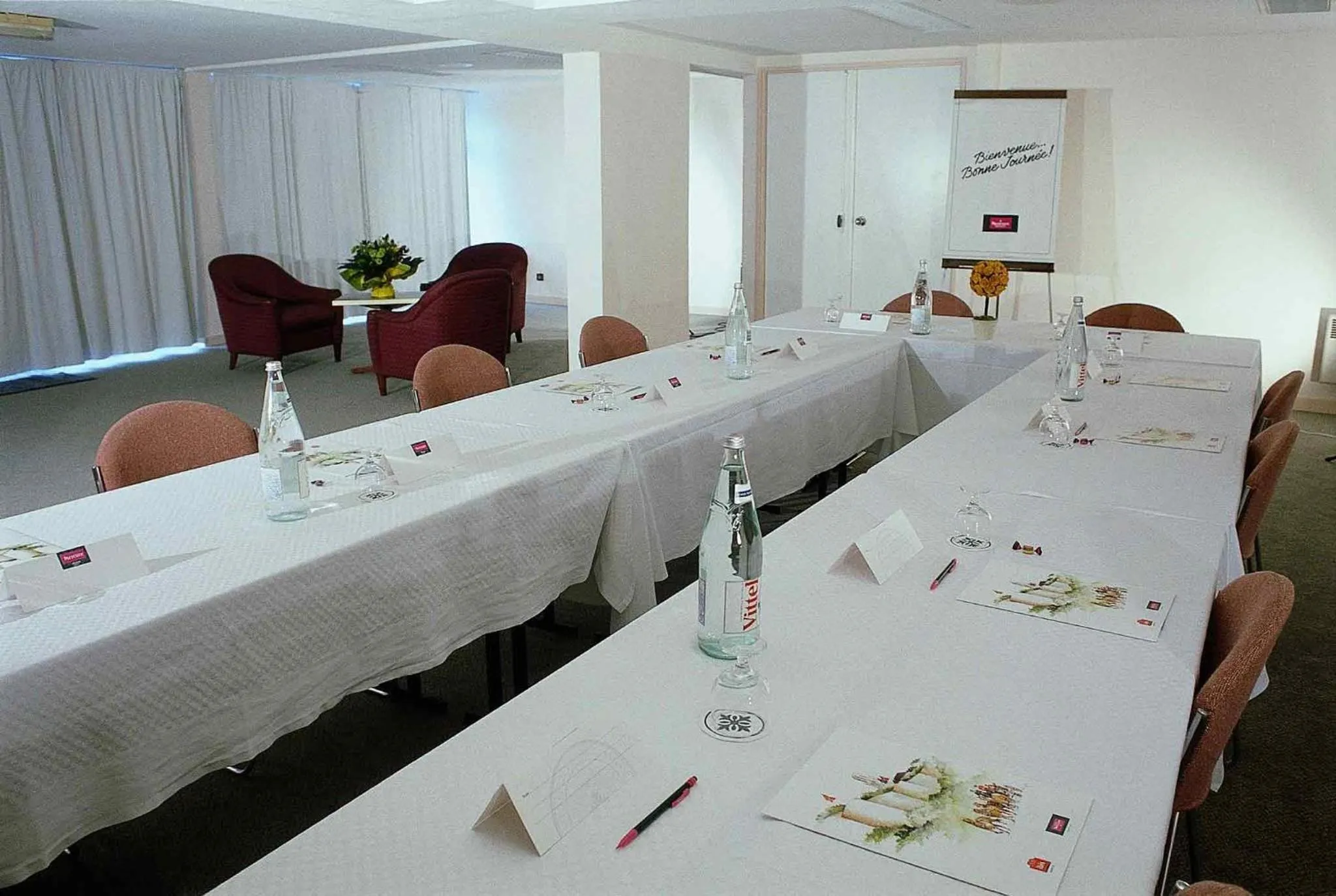Meeting/conference room in Mercure Saint Lô Centre